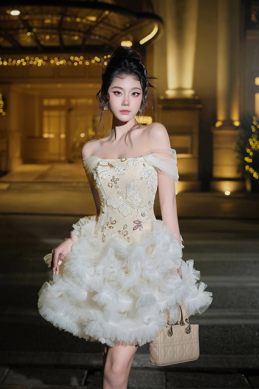 Lovelyn Embroidery off-shoulder puffy dress