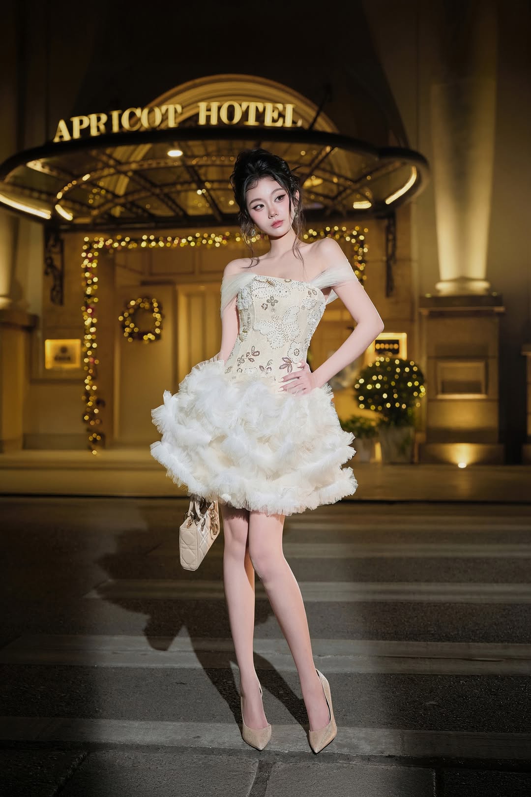 Lovelyn Embroidery off-shoulder puffy dress