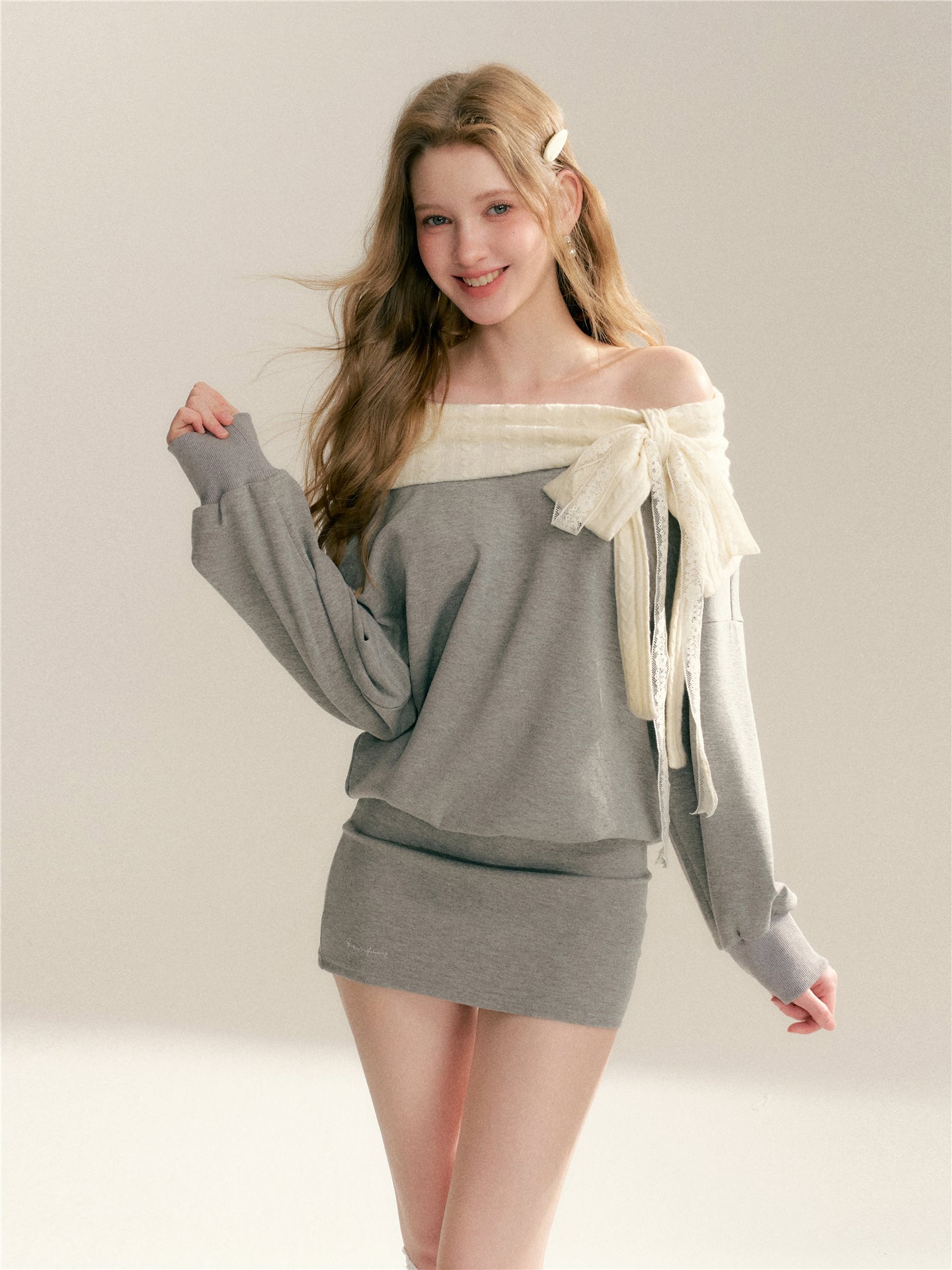 16DEWS 16D26052 Off shoulder bow waist bodycon dress