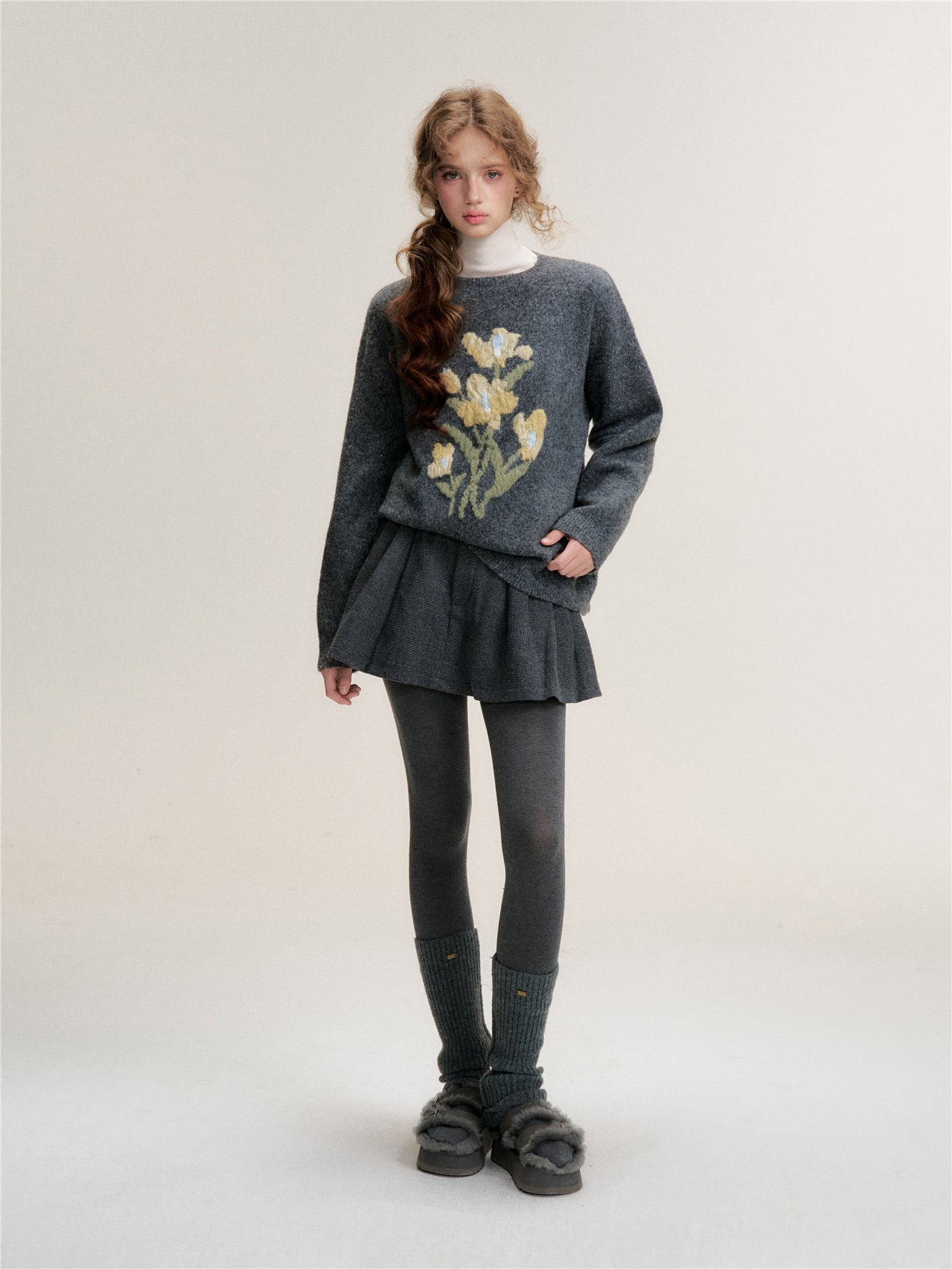 16DEWS 16D25452 3D jacquard contrasting floral pullover sweater