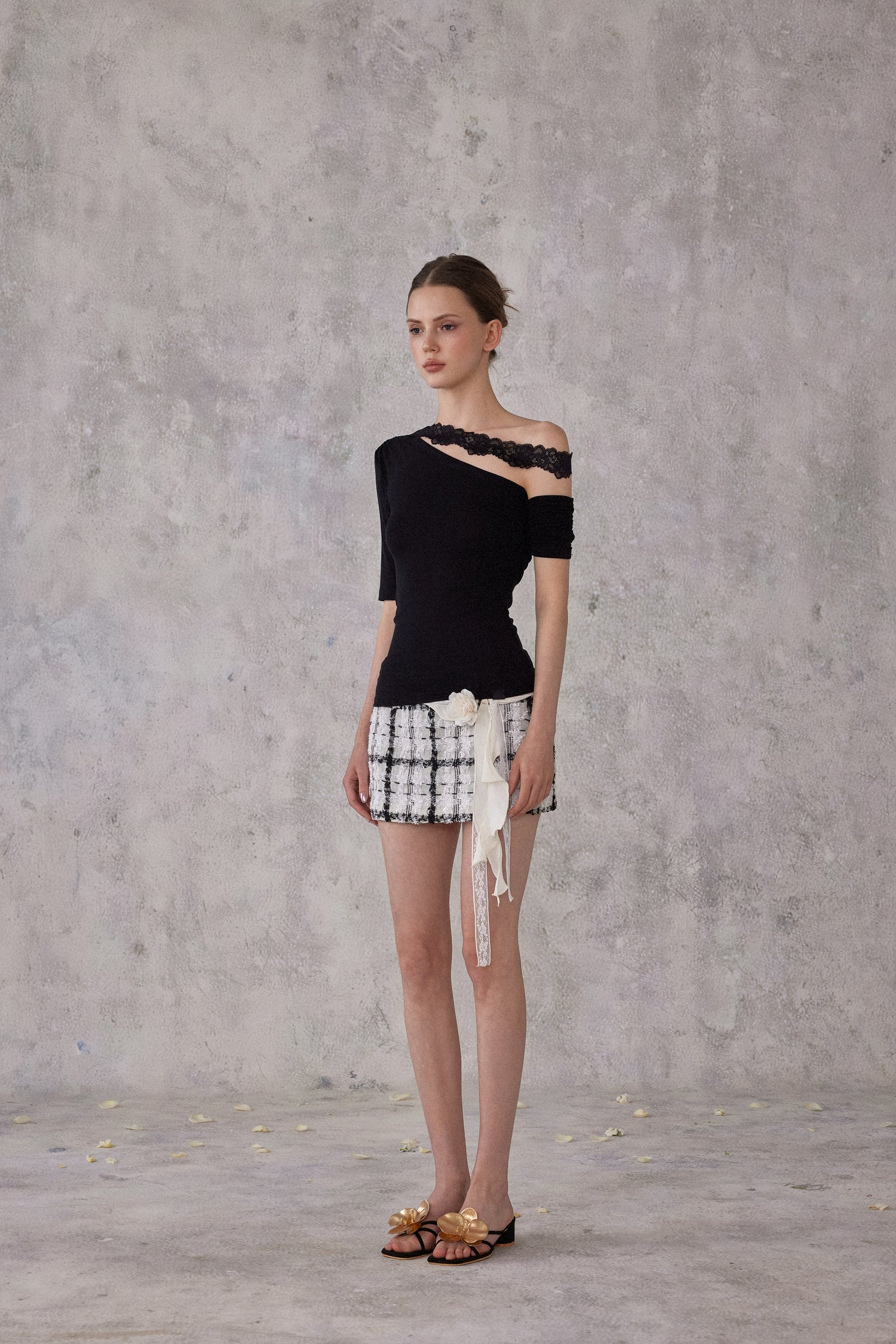 NOMEANSNO N179 Black lace single shoulder top