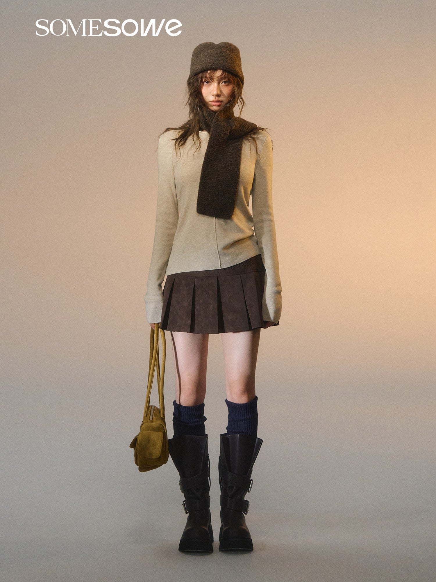 SOMESOWE S2508261 Lace patchwork velvet pleated leather short skirt