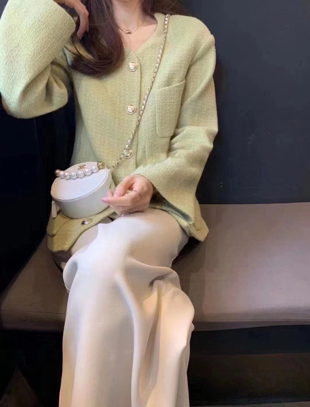 Wide leg drooping pants