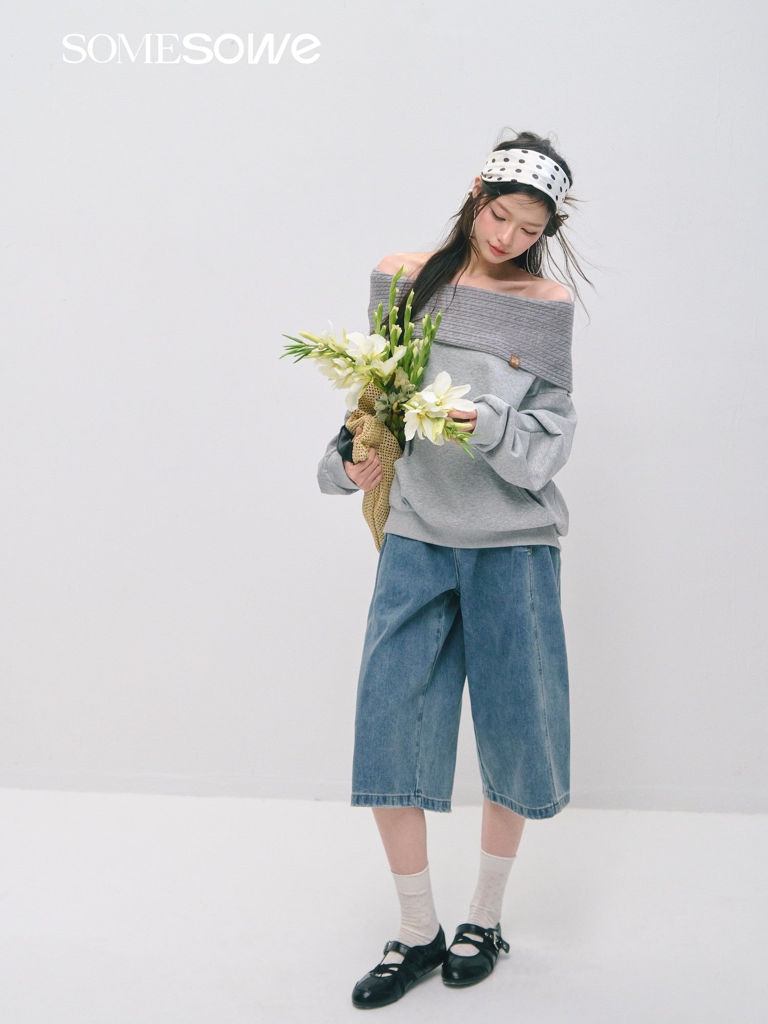 SOMESOWE S2509016 Off shoulder splicing loose fitting pullover hoodie