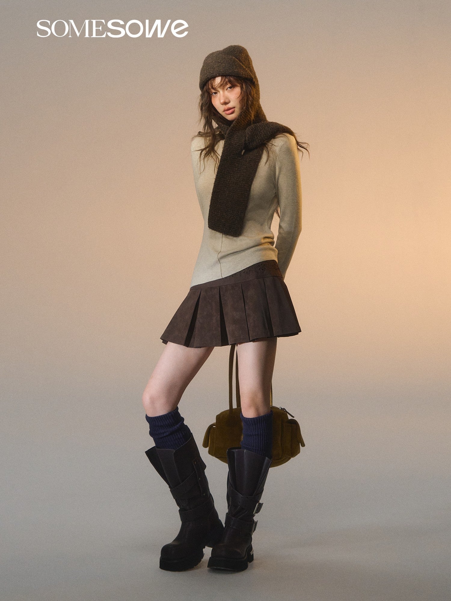 SOMESOWE S2508261 Lace patchwork velvet pleated leather short skirt