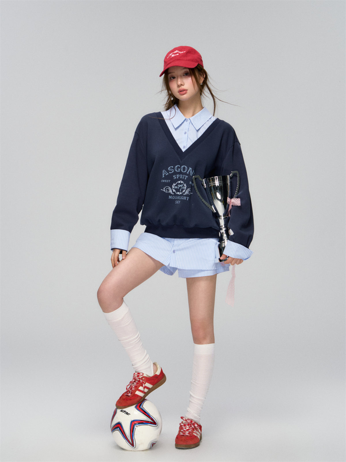 AsGony ASG24702 Retro embroidery peaked cap