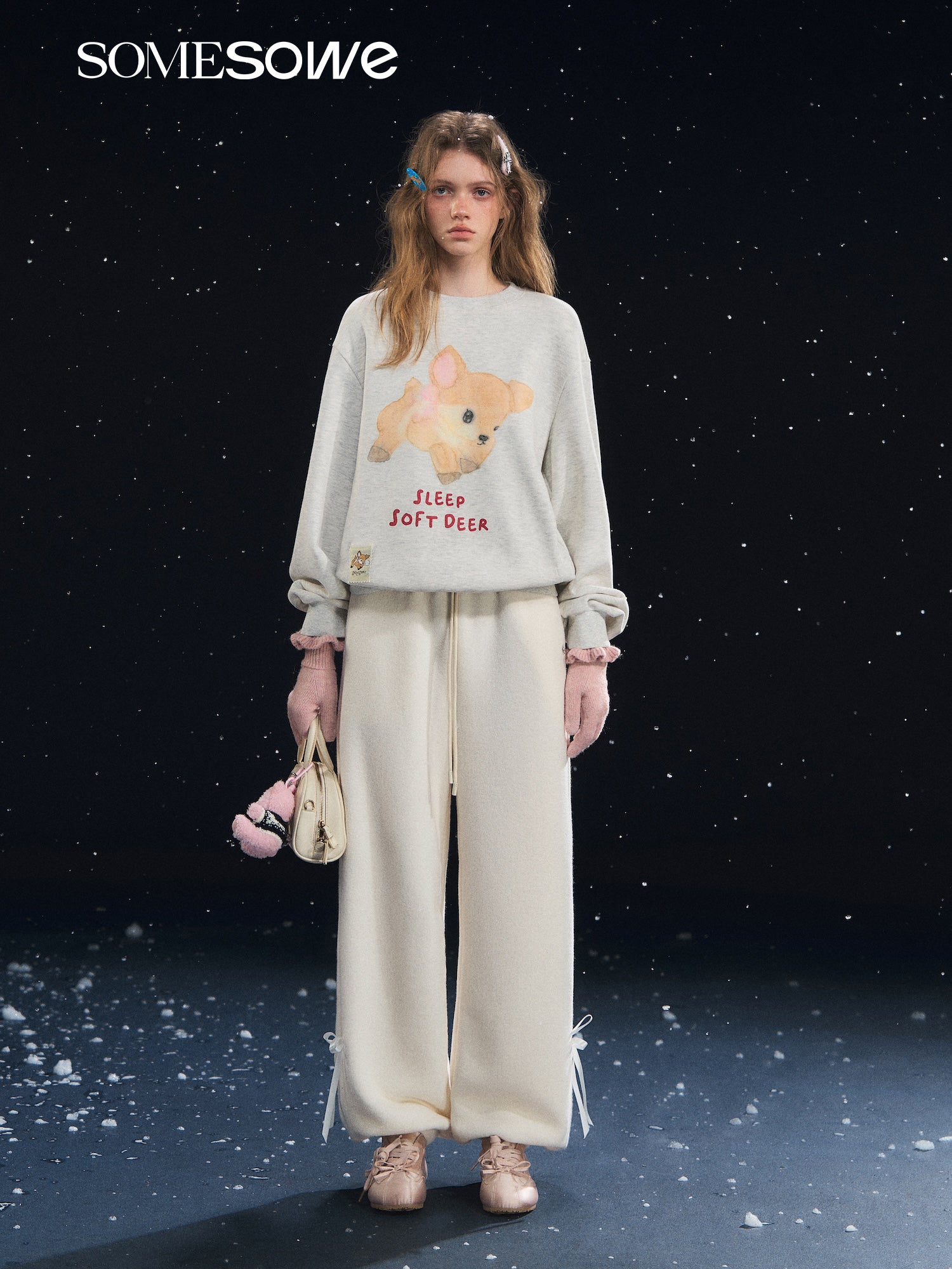 SOMESOWE S2508317 Little deer velvet round neck long sleeved sweatshirt