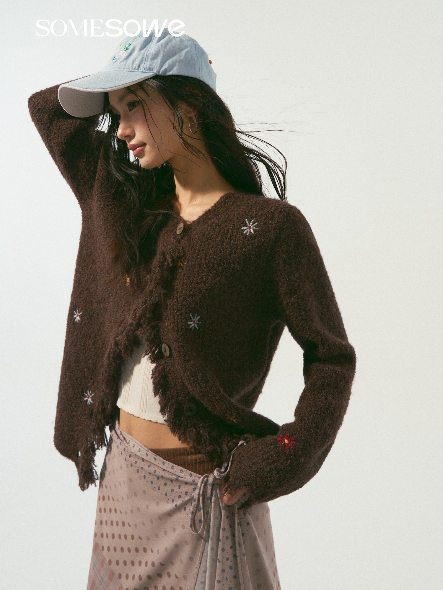 SOMESOWE S2509004 Nomadic style tassel flower cardigan