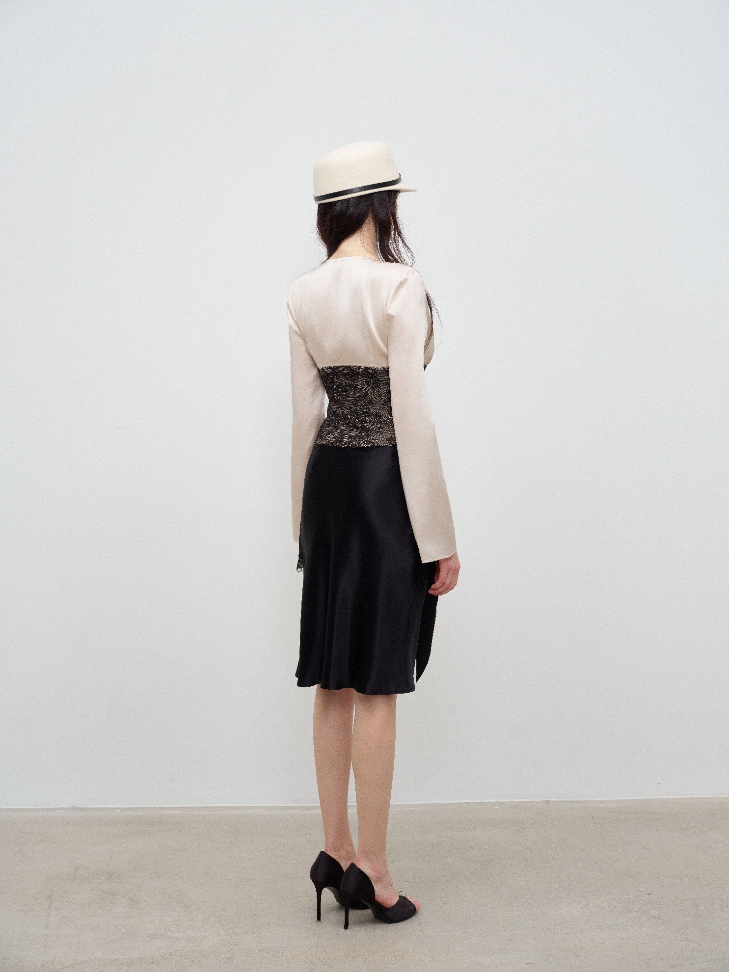 NONCESTNON N367 V-Neck Lace Flared Sleeve