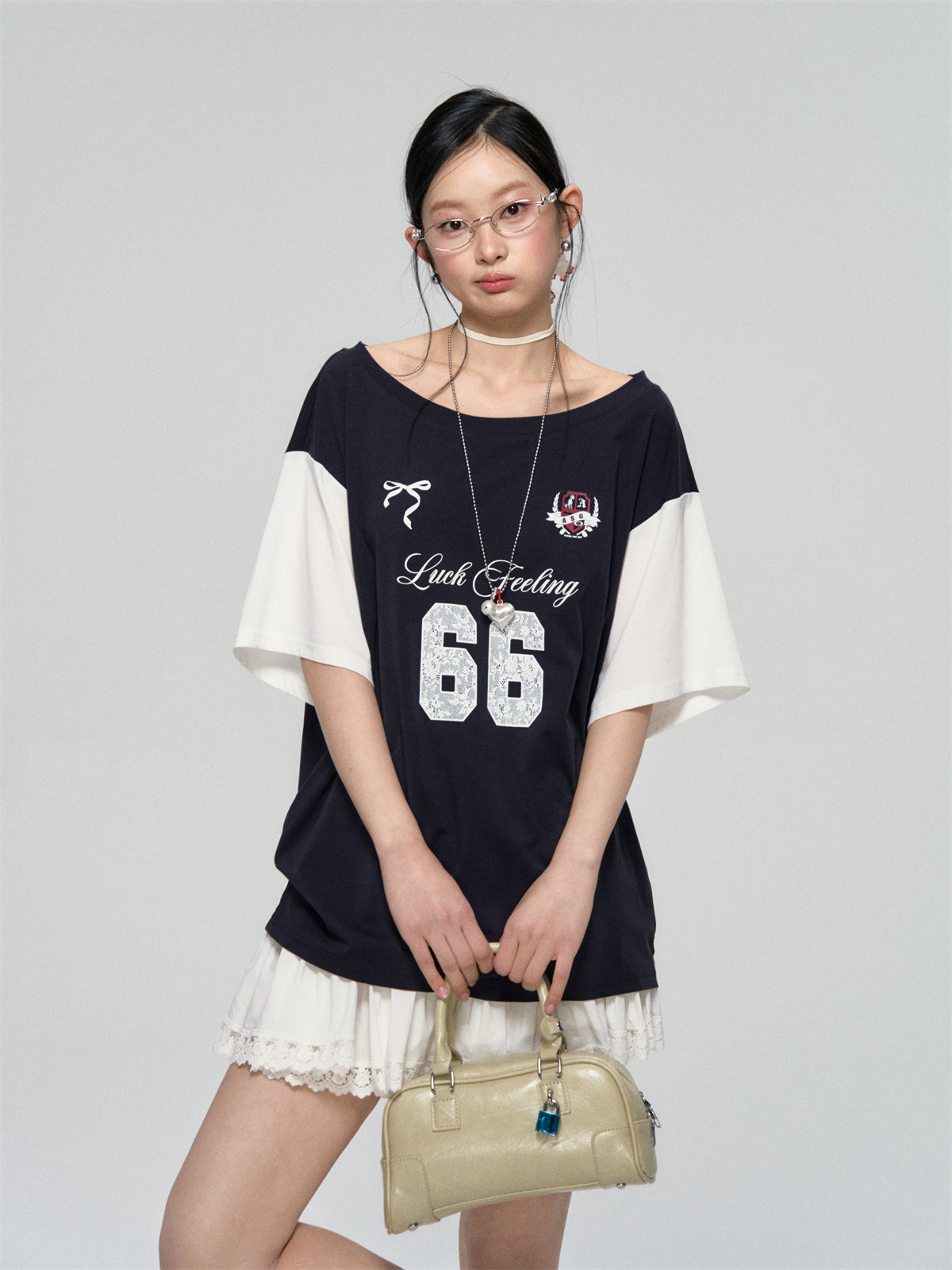 AsGony ASG25084 Off shoulder lace printed knitted T-shirt