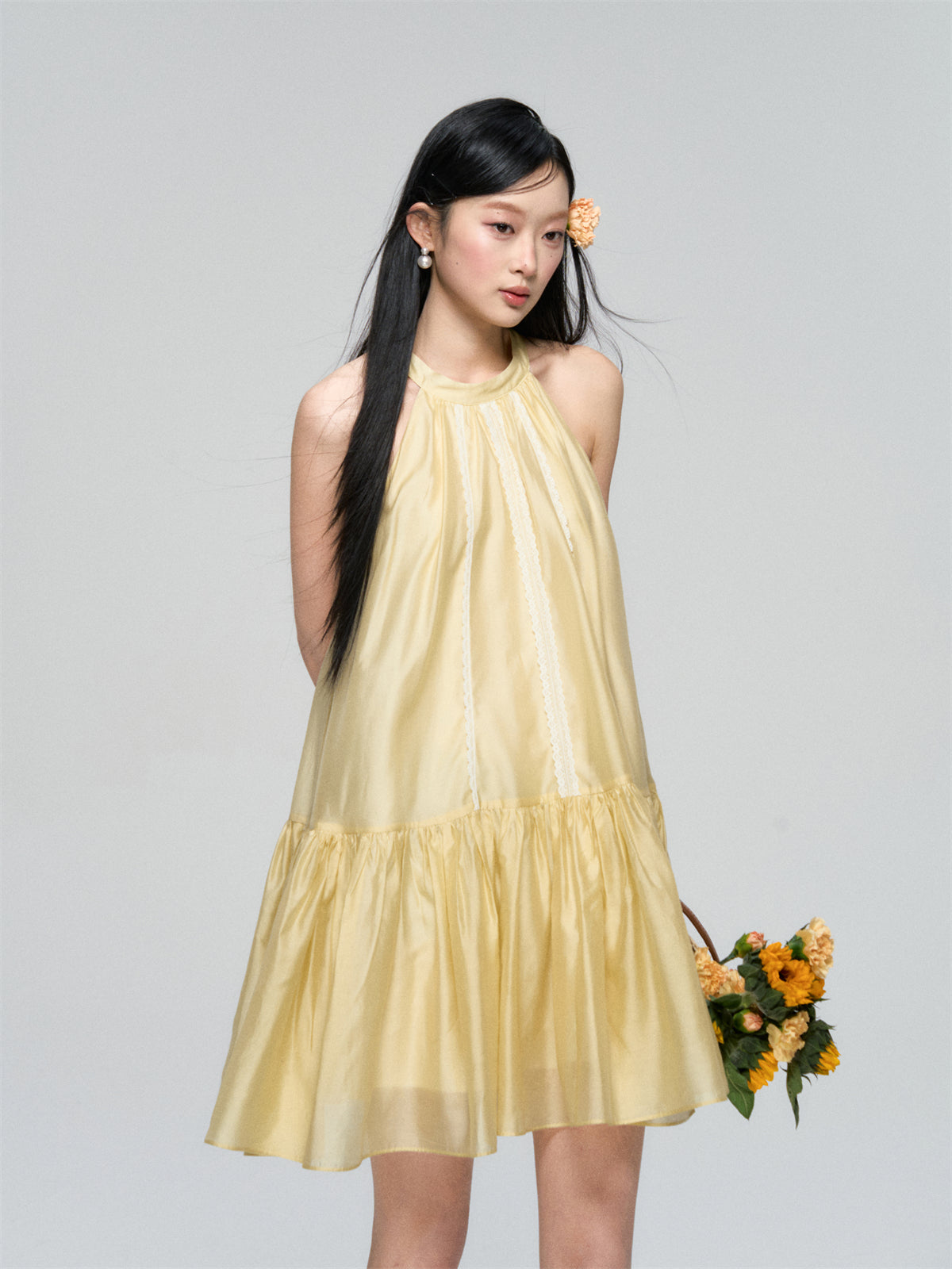 AsGony ASG25092 Hanging neck fluffy lace dress (2color)