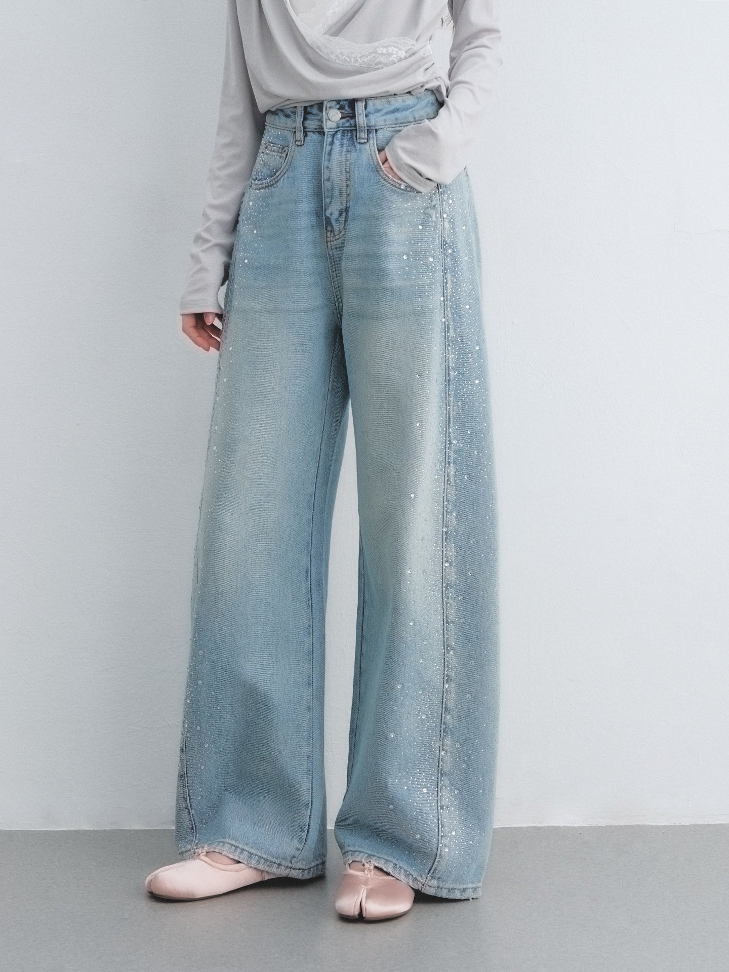 AsGony ASG26040 Lyocell washed rhinestone decorative curved knife jeans