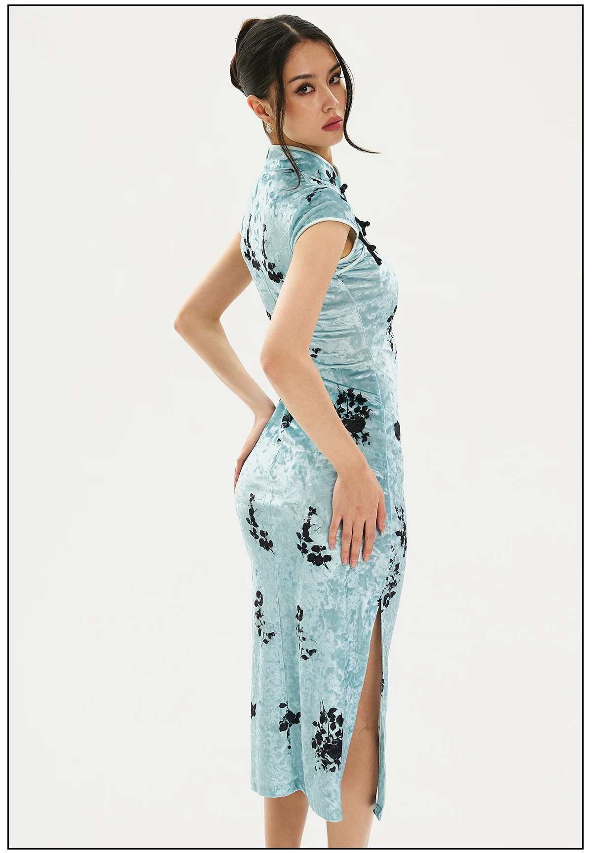 FIND YA WINGS Jade Green Mandarin Midi Cheongsam