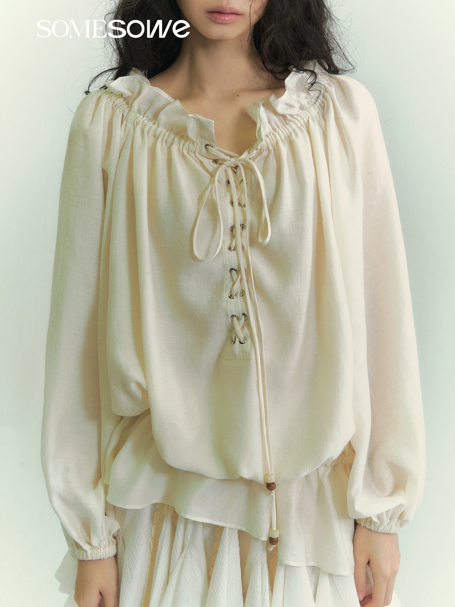 SOMESOWE S2609049 Off collar tied lantern sleeve shirt