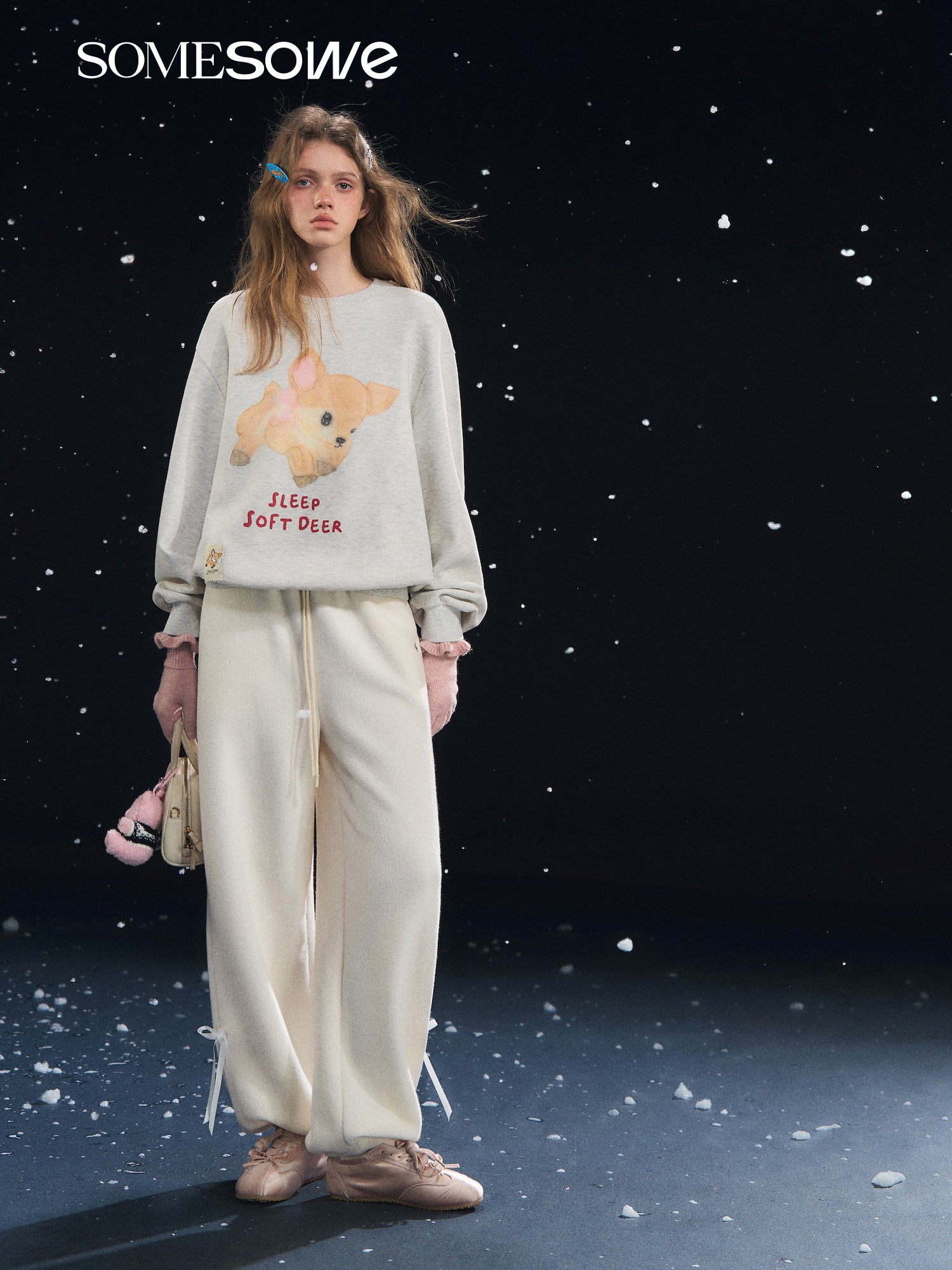 SOMESOWE S2508317 Little deer velvet round neck long sleeved sweatshirt