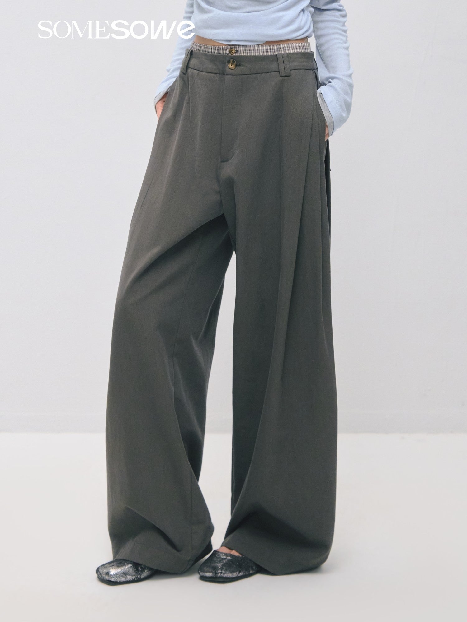 SOMESOWE S2509017 Double waisted diagonal pleated wide leg curved knife pants
