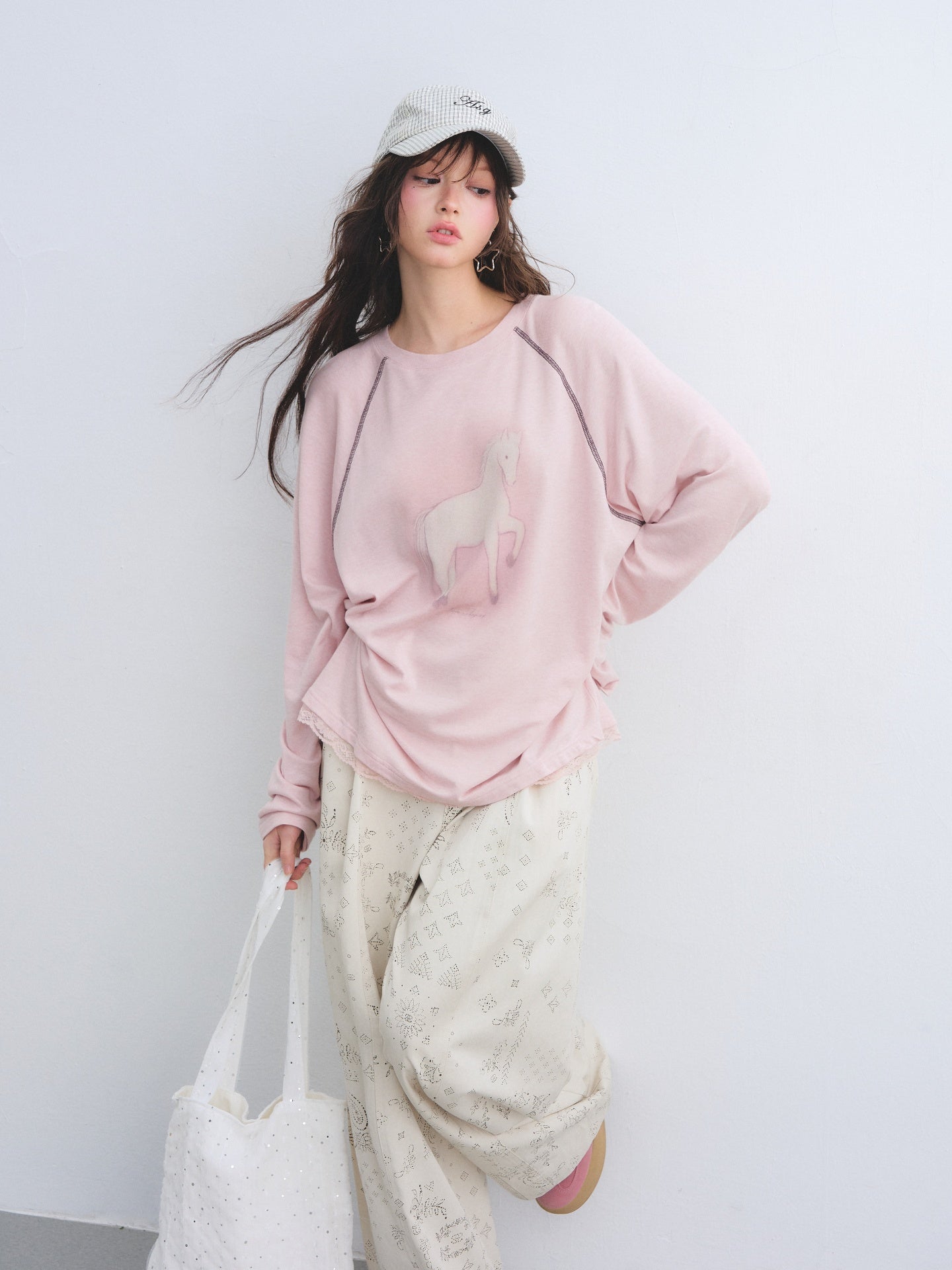 AsGony ASG26026 Tencel wool raglan sleeves with ponytail printed lace T-shirt