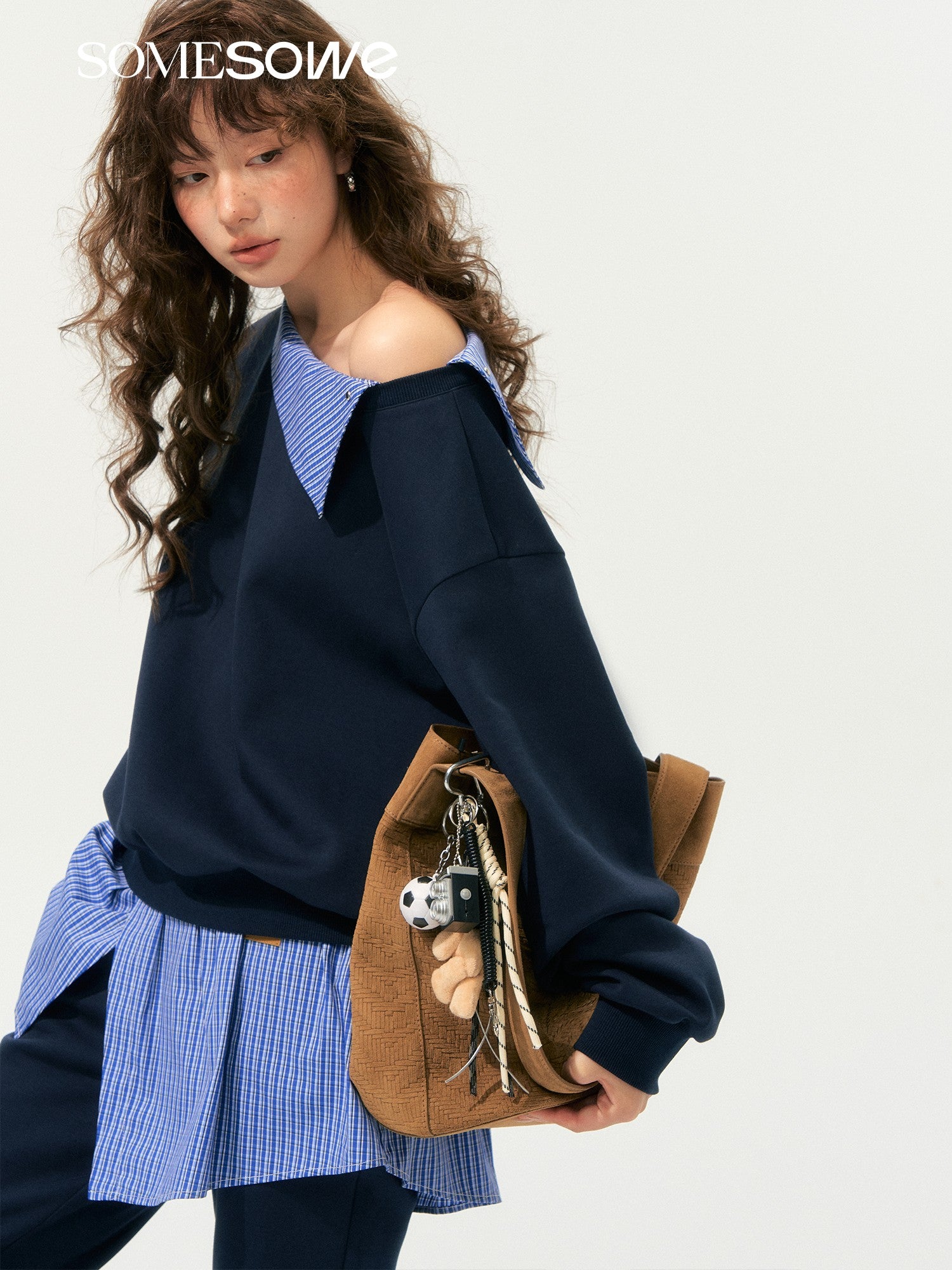 SOMESOWE S2508195&S2508197 One shoulder hoodie + pants set