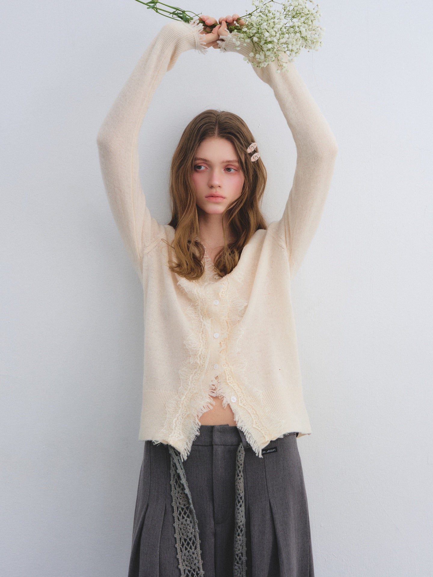 AsGony ASG25662 Sheep wool lace patchwork V-neck knitted sweater