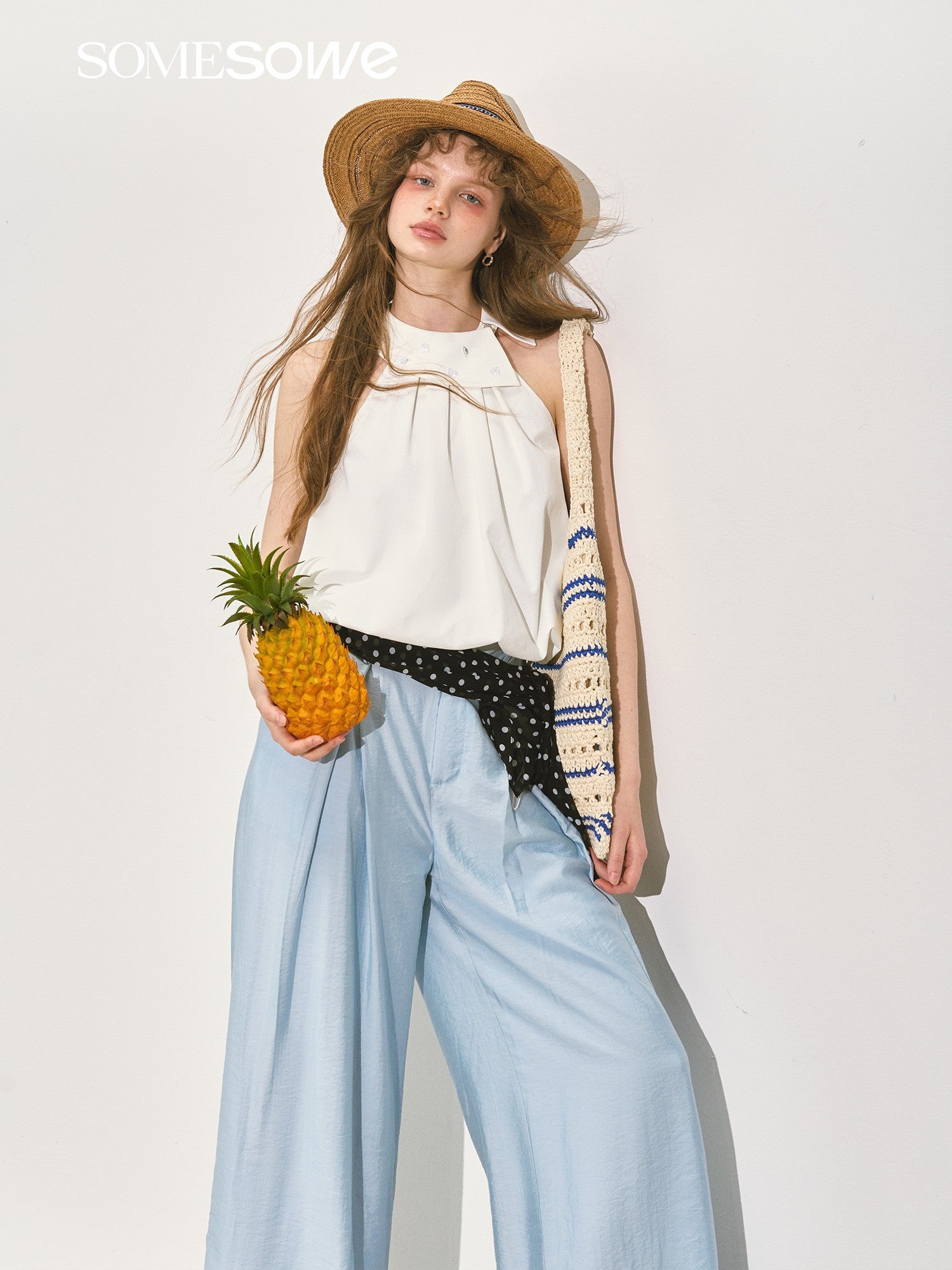 SOMESOWE S2508140 Sleeveless halter-neck shirt