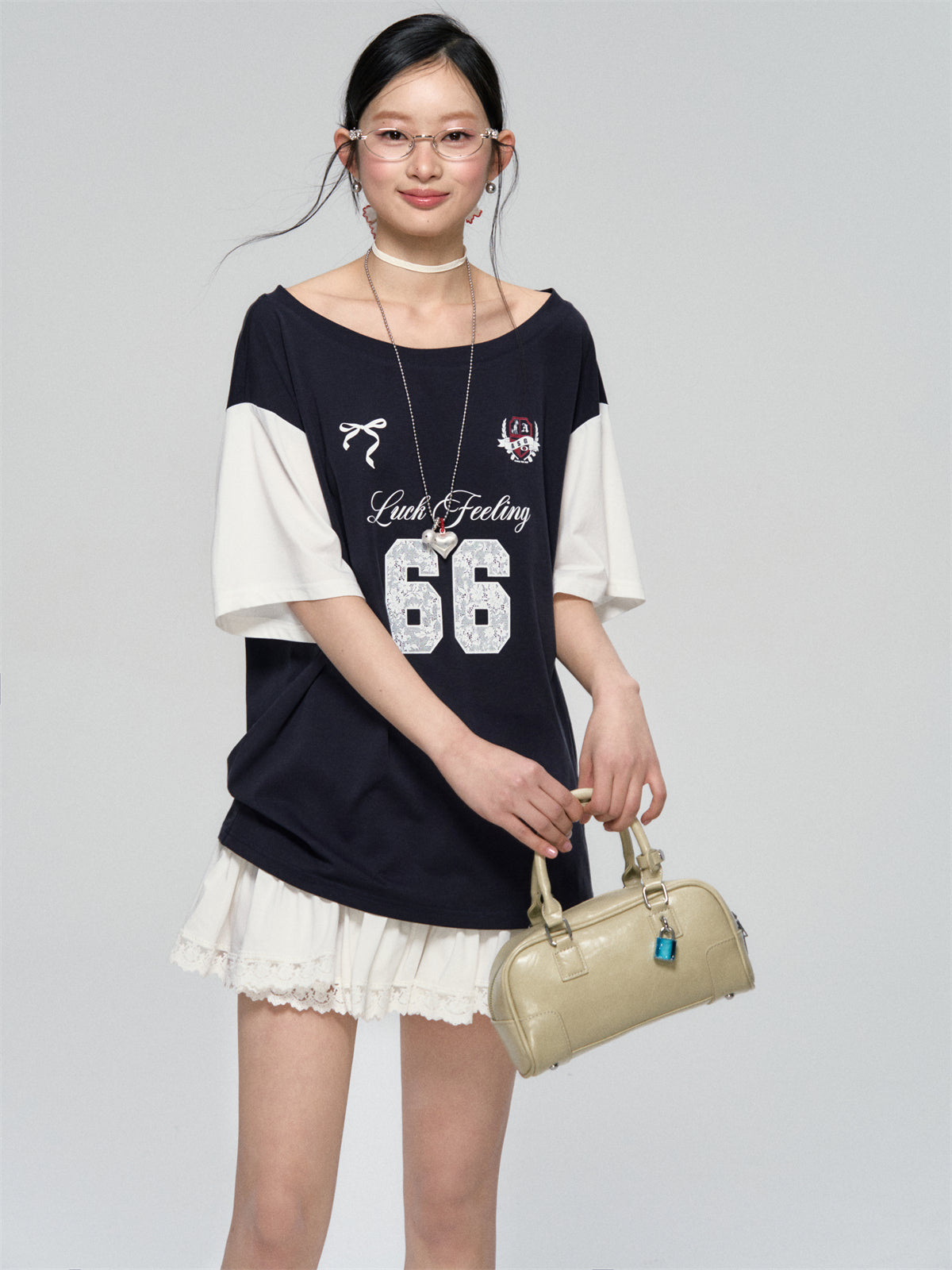 AsGony ASG25084 Off shoulder lace printed knitted T-shirt