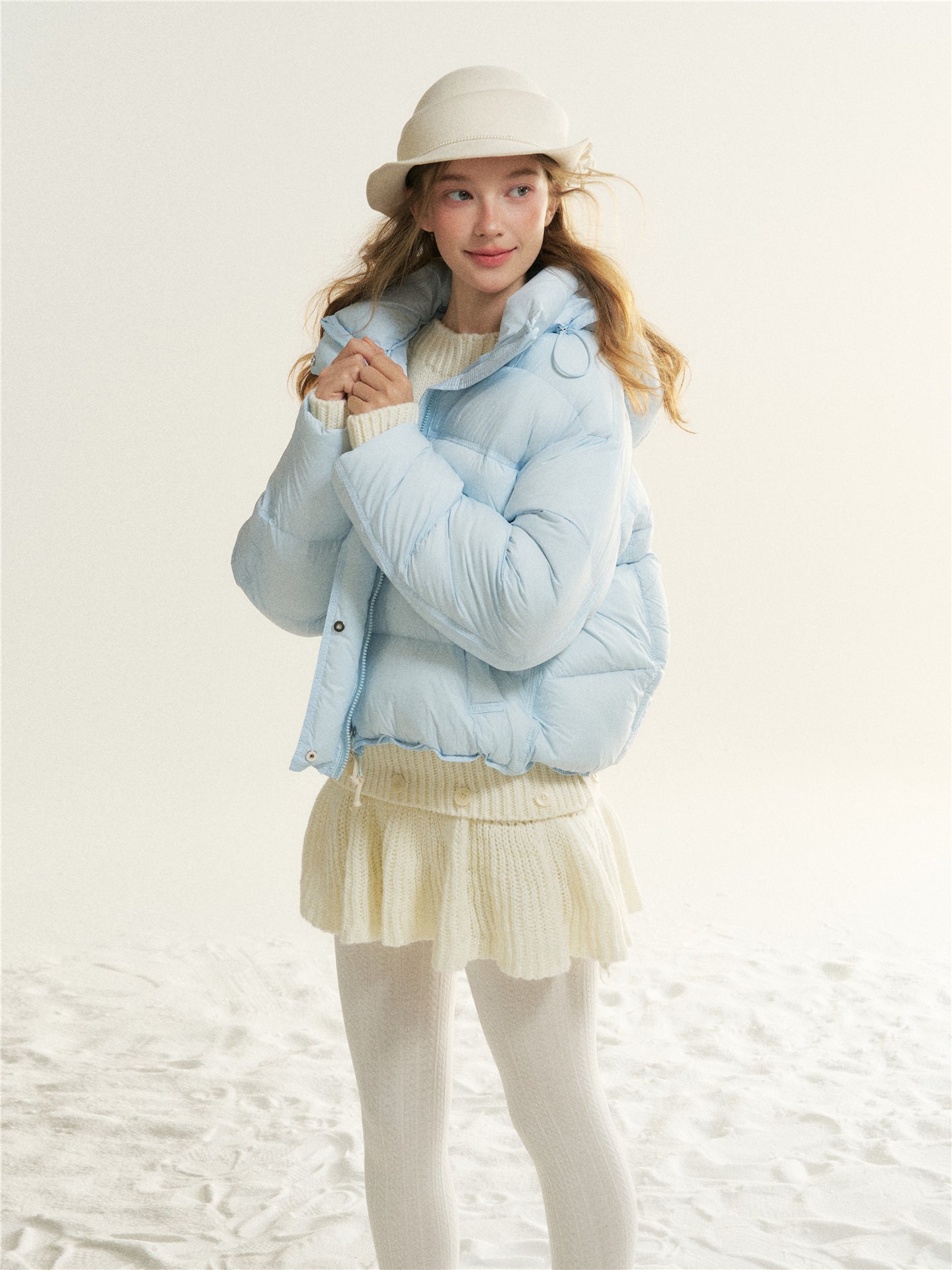 16DEWS 16D25523 Duck down hooded down jacket