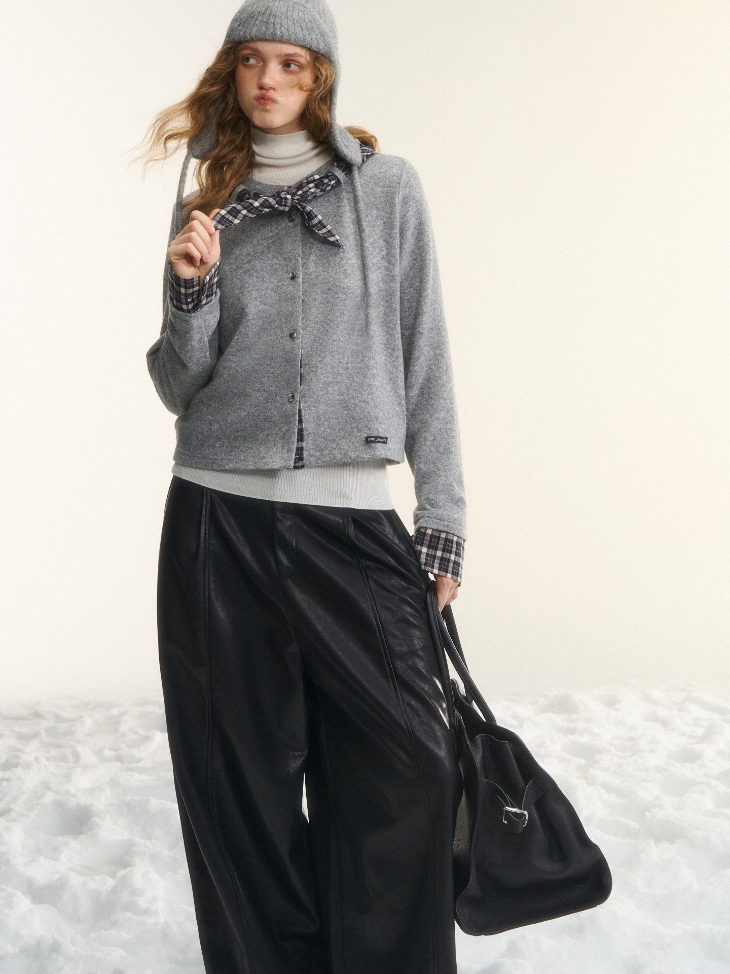 AsGony ASG25566 Wool plaid splicing tie sweater cardigan