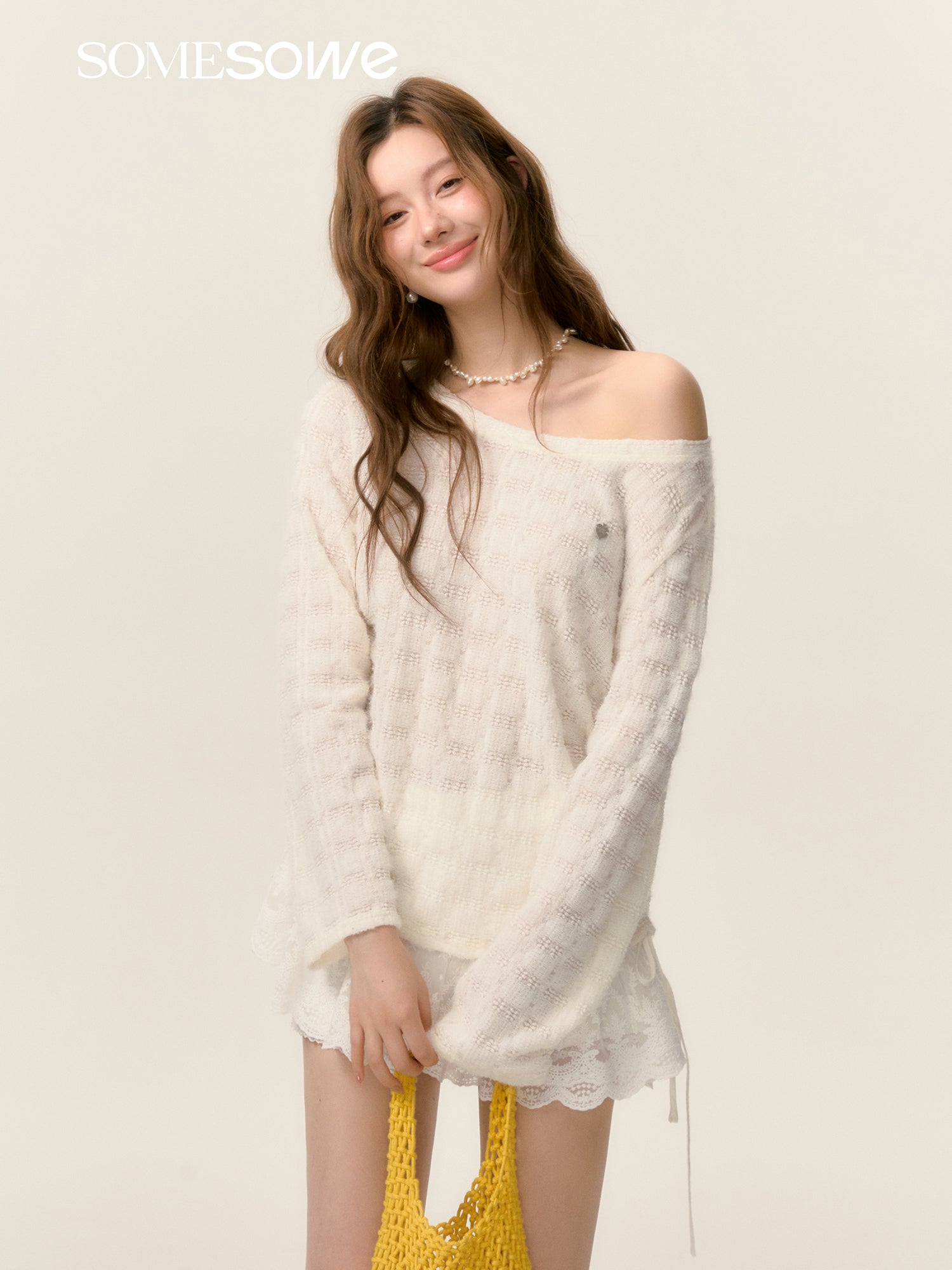 SOMESOWE S2508043 Lace splicing top