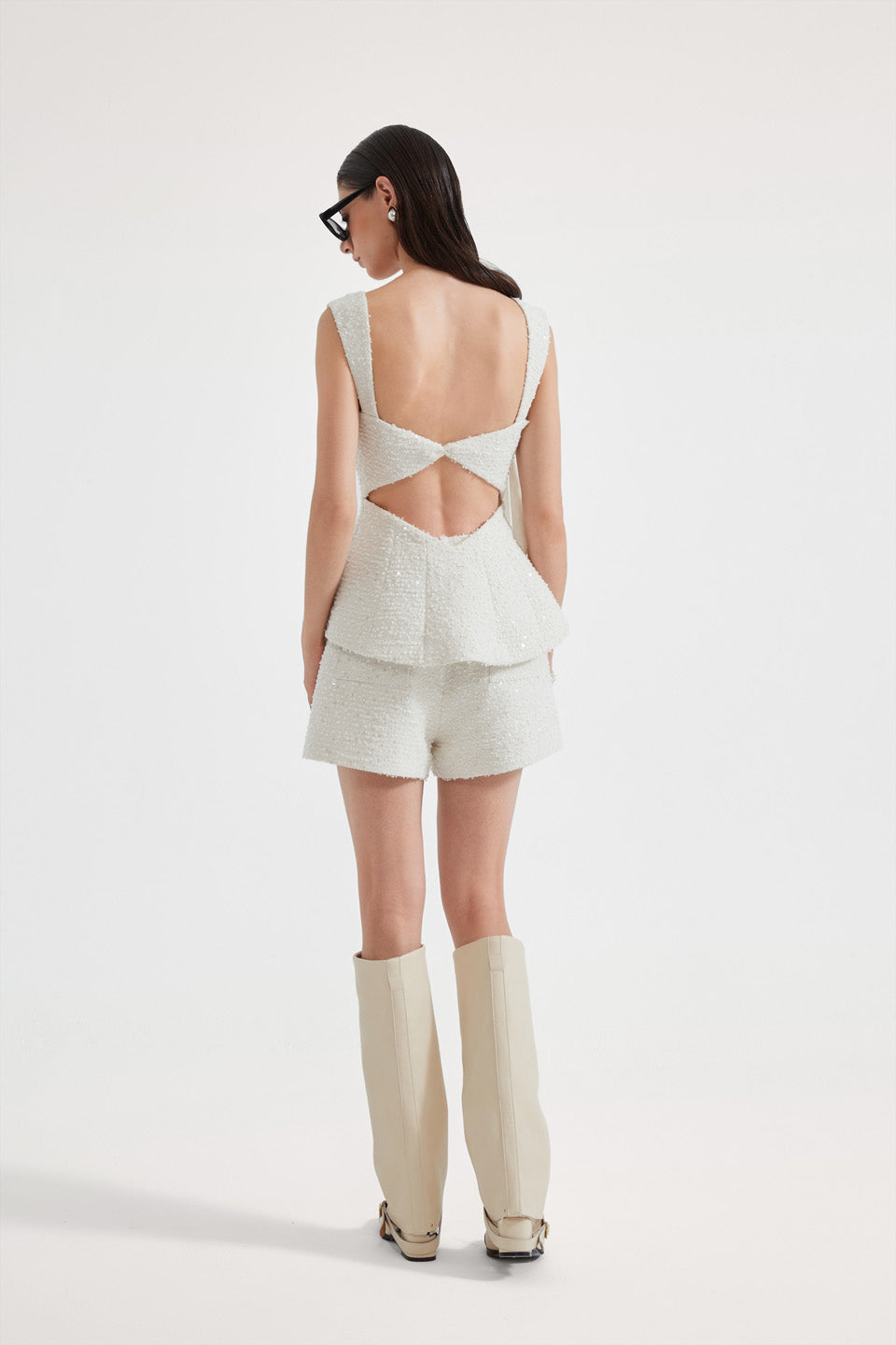 Kingwen White bow ribbon sleeveless top + shorts set