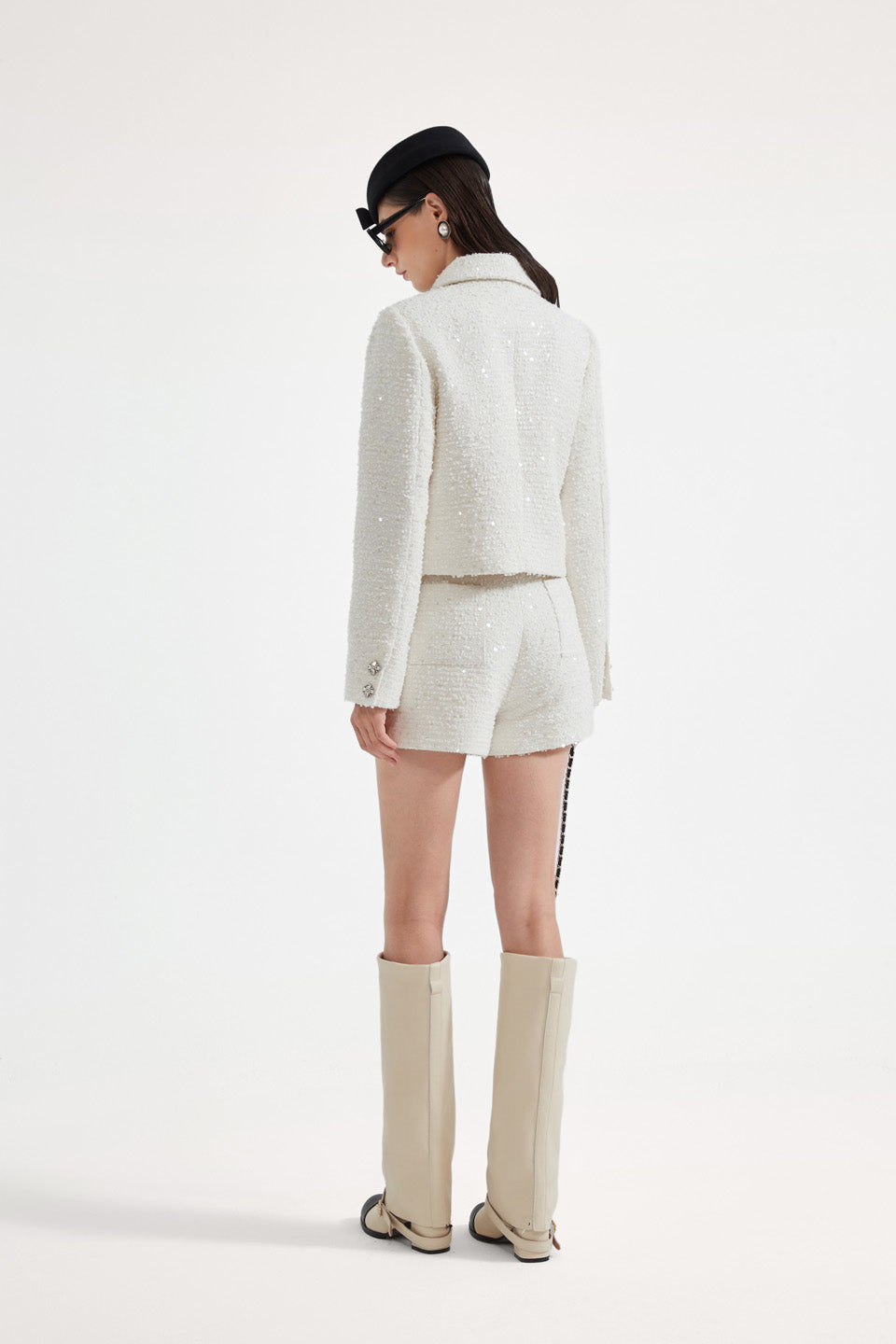 Kingwen White tweed short jacket + shorts set