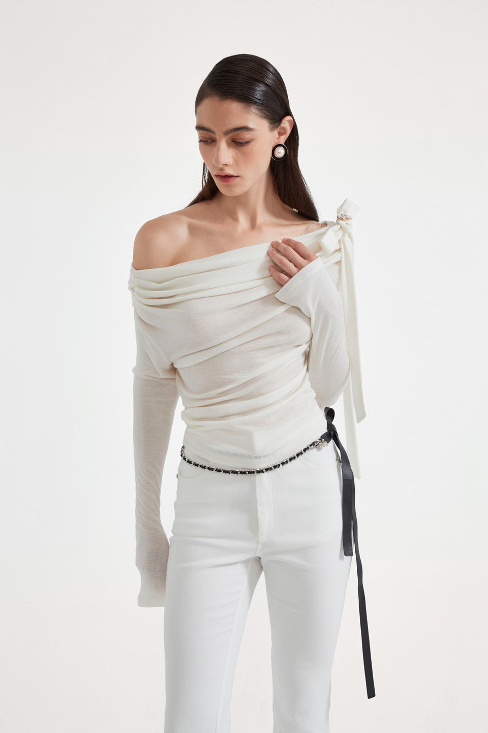 Kingwen White one shoulder pleated waist cinched top