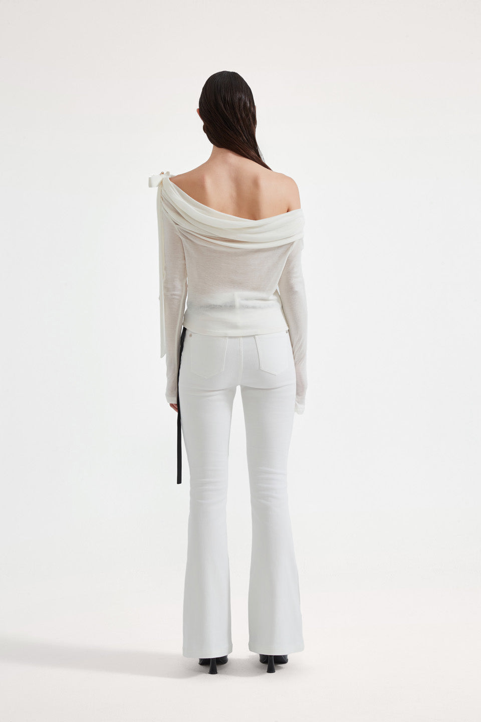 Kingwen White one shoulder pleated waist cinched top
