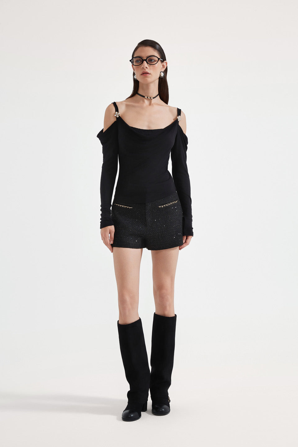 Kingwen Black off shoulder swing collar top