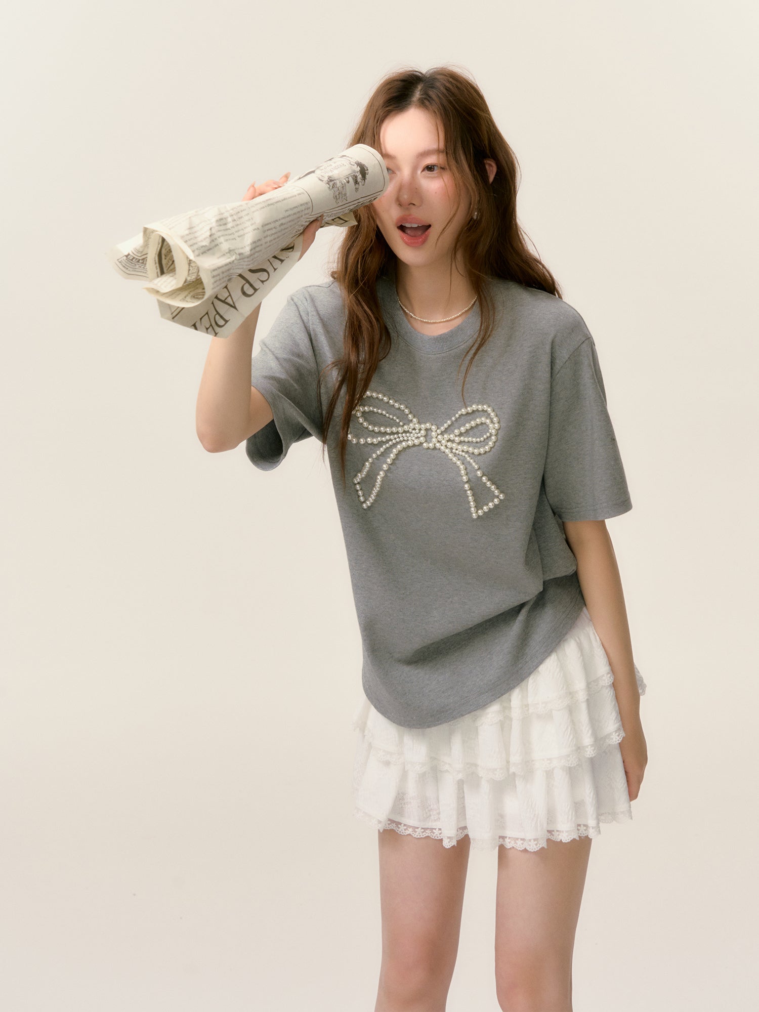 SOMESOWE S2508028 Beaded Bow Short-Sleeve T-Shirt (2color)