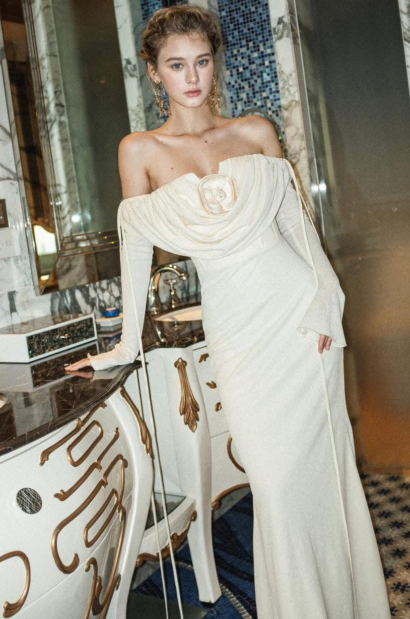 OIA Pamela Dress-white