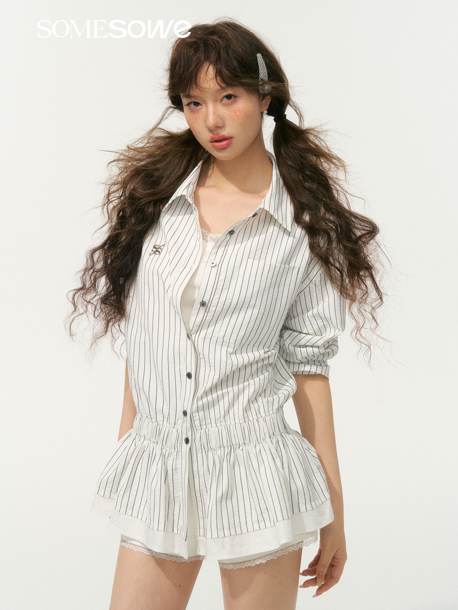 SOMESOWE S2508058 Striped ruffled shirt