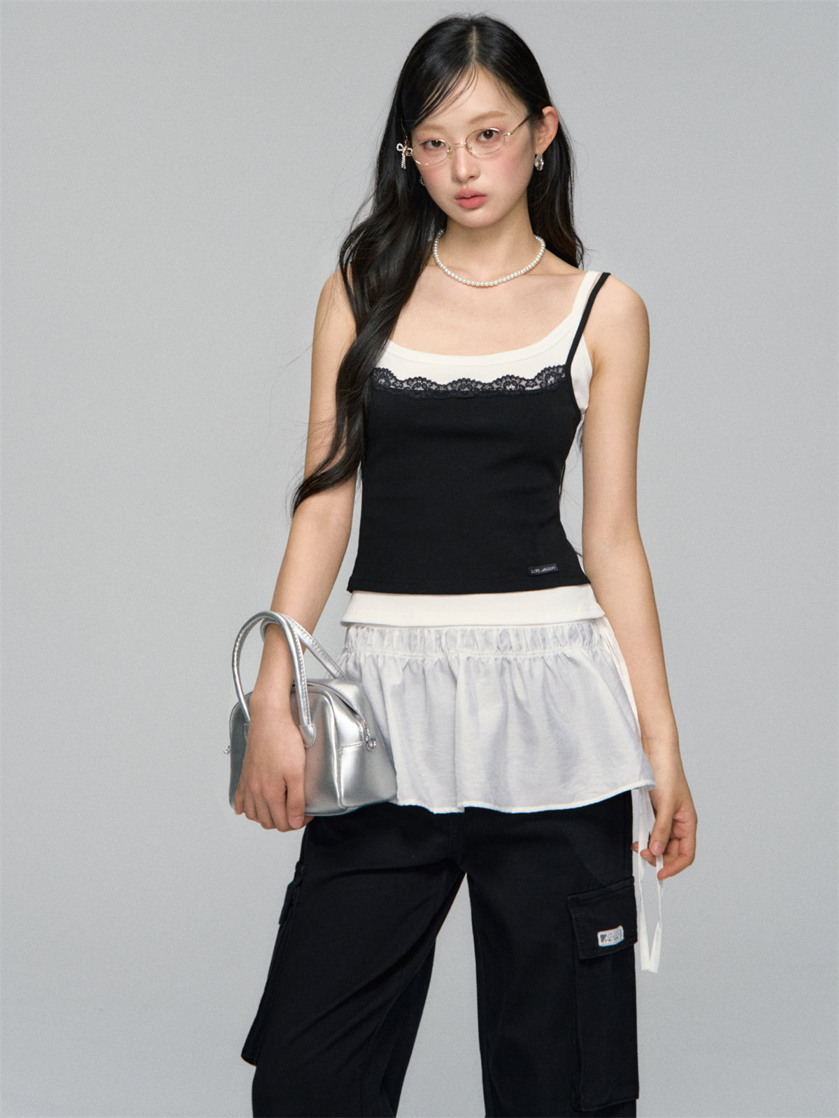 AsGony ASG25154 Fake two-piece lace patchwork camisole vest (2color)