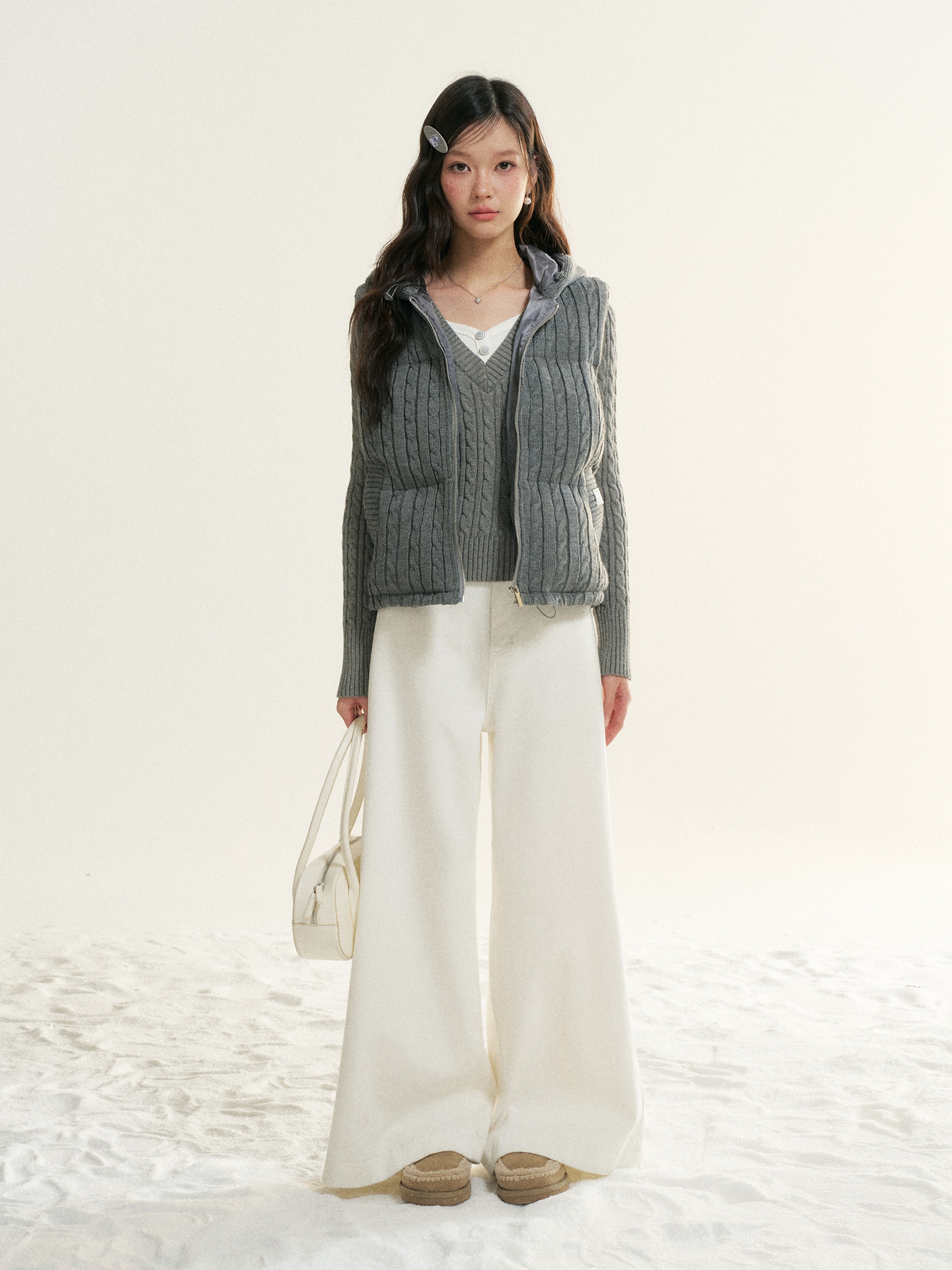 16DEWS 16D25516 Twisted flower knitted cotton padded thick hooded vest