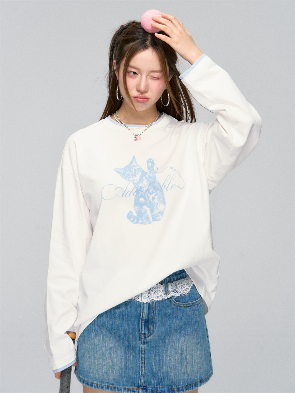 AsGony ASG25026 Cat print contrasting splicing top