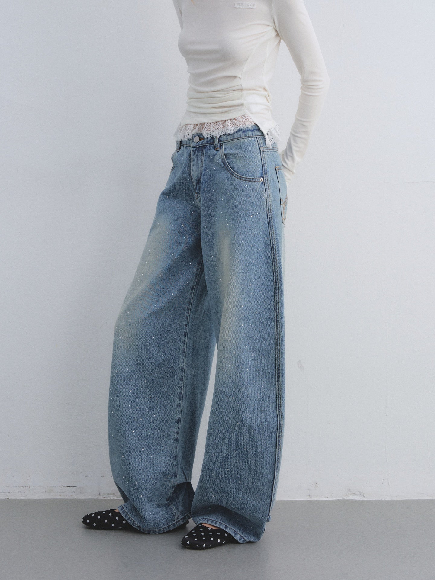 AsGony ASG25653 Hot stamping washed curved knife jeans