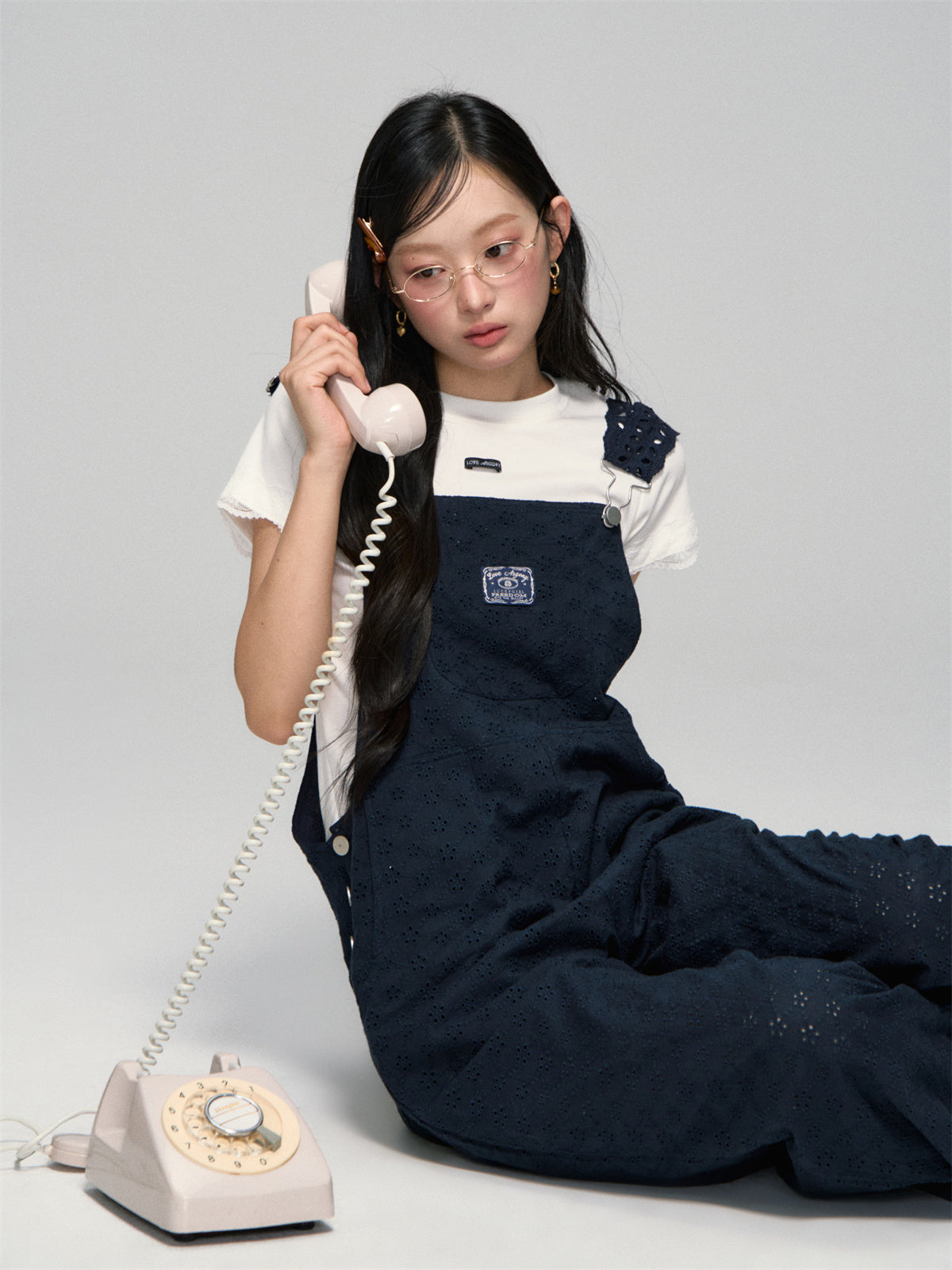 AsGony ASG25141 Simple lace short sleeved T-shirt