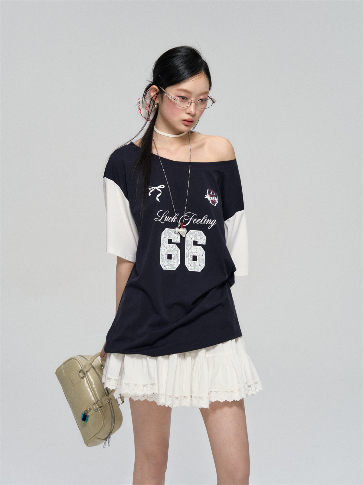 AsGony ASG25084 Off shoulder lace printed knitted T-shirt