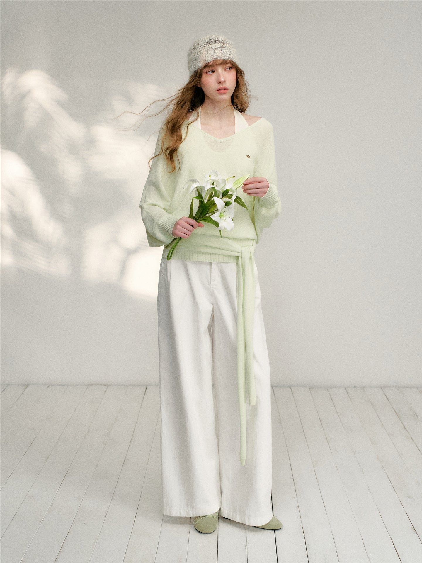 16DEWS 16D26132 V-neck strap waist cinching knitted sweater + vest two-piece set