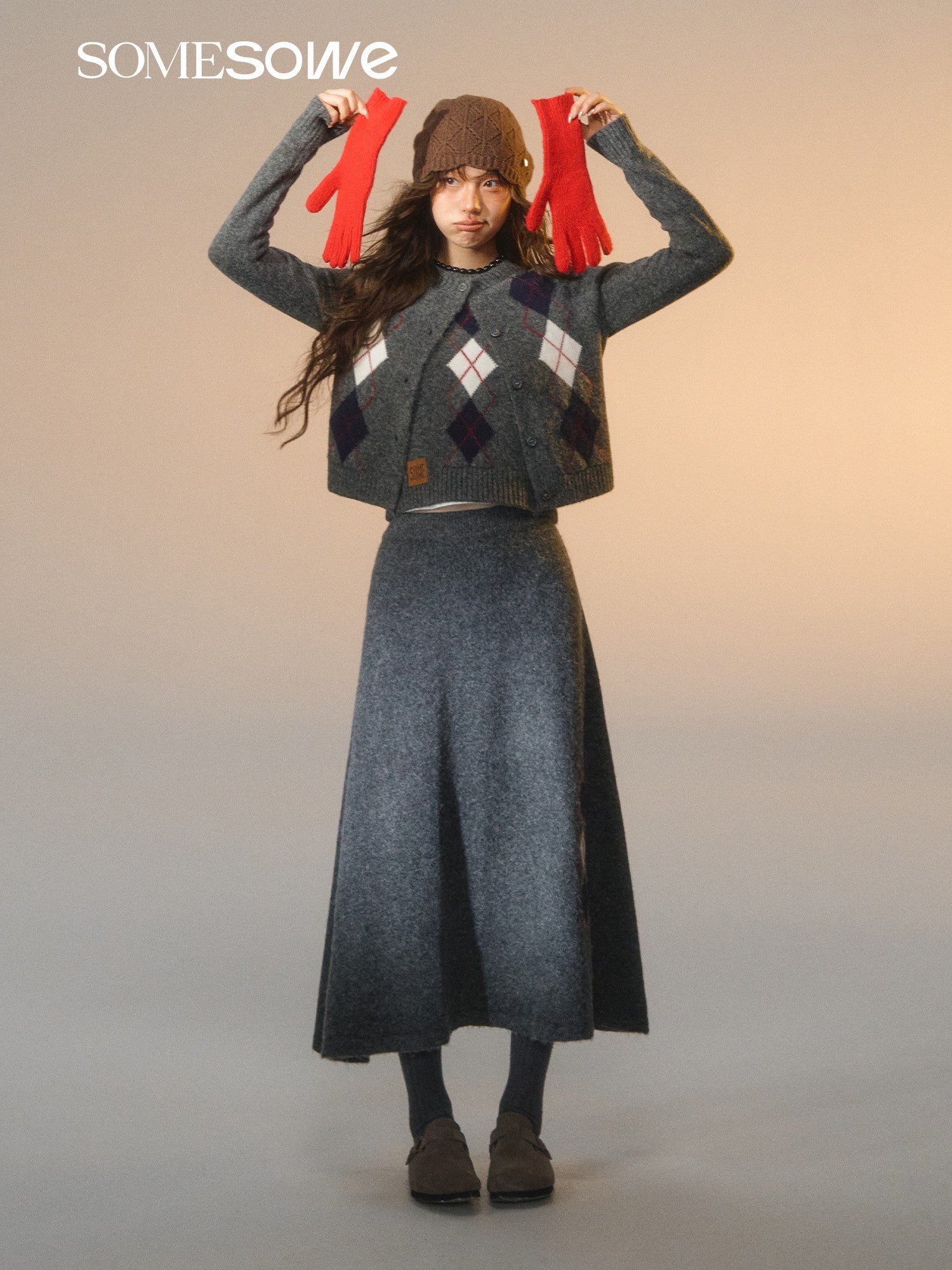 SOMESOWE S2508266&S2508267&S2508268 Floral velvet diamond grid round neck vest + cardigan + skirt set