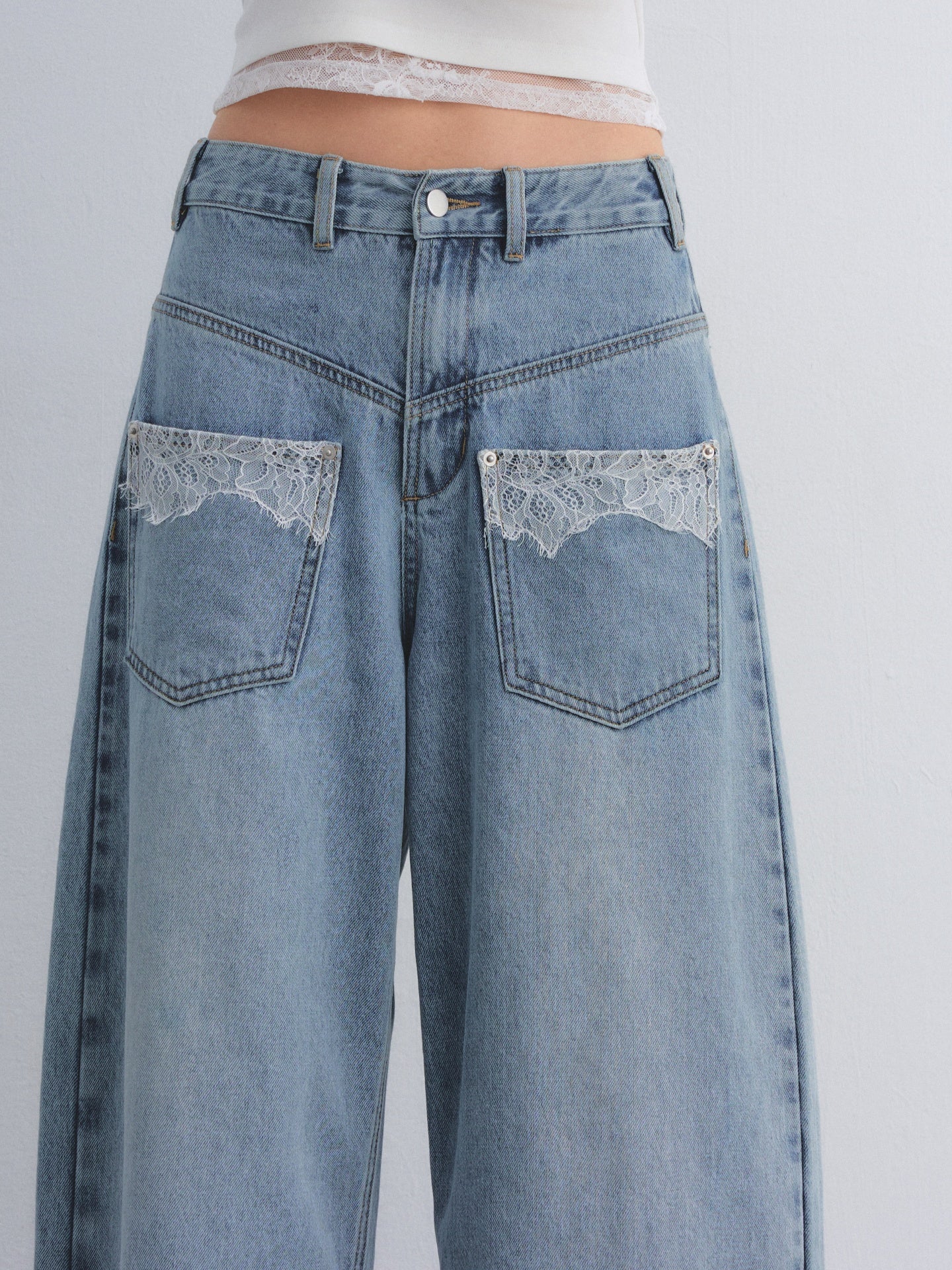 AsGony ASG25638 Lace pocket washed curved knife jeans