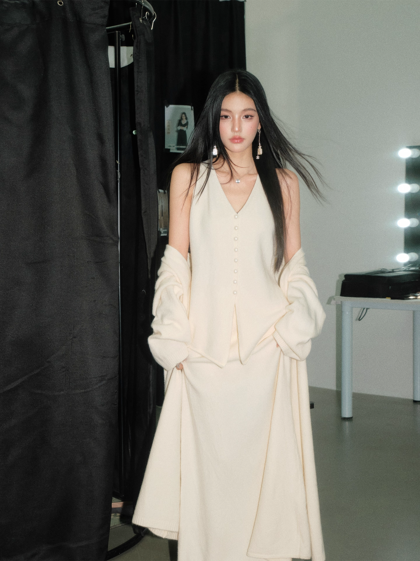 OLIVIA DUO DKS25344 Pearl-Buttoned Knit Coordinated Set