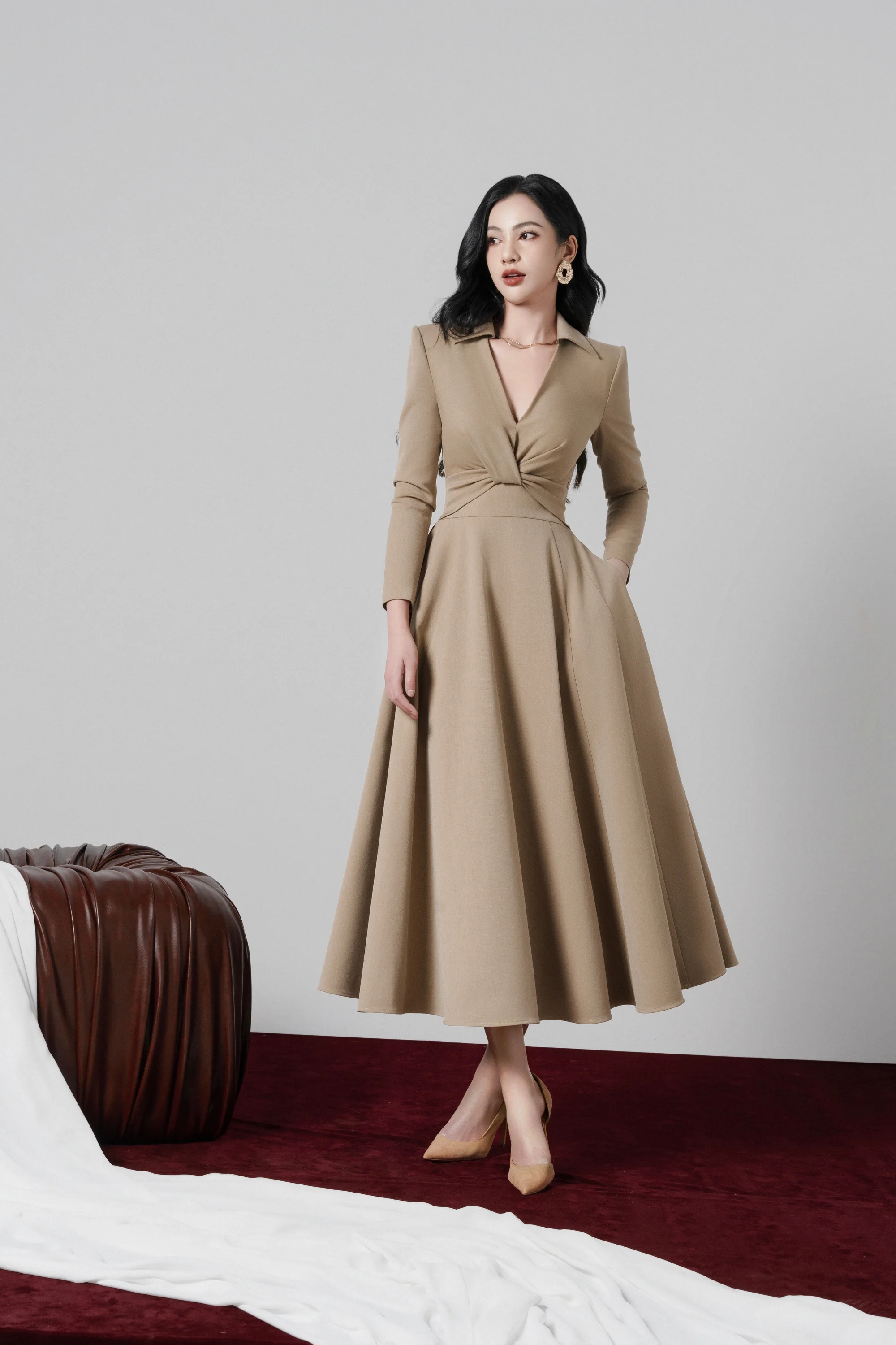 BYDENIO Elowyn V-neck Midi Shirt Dress