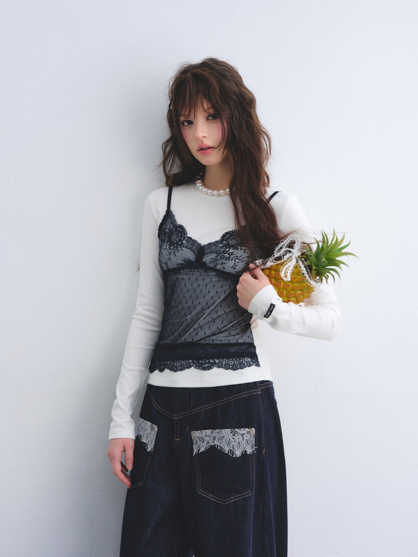 AsGony ASG26013 Fake two lace patchwork long sleeved base T-shirt