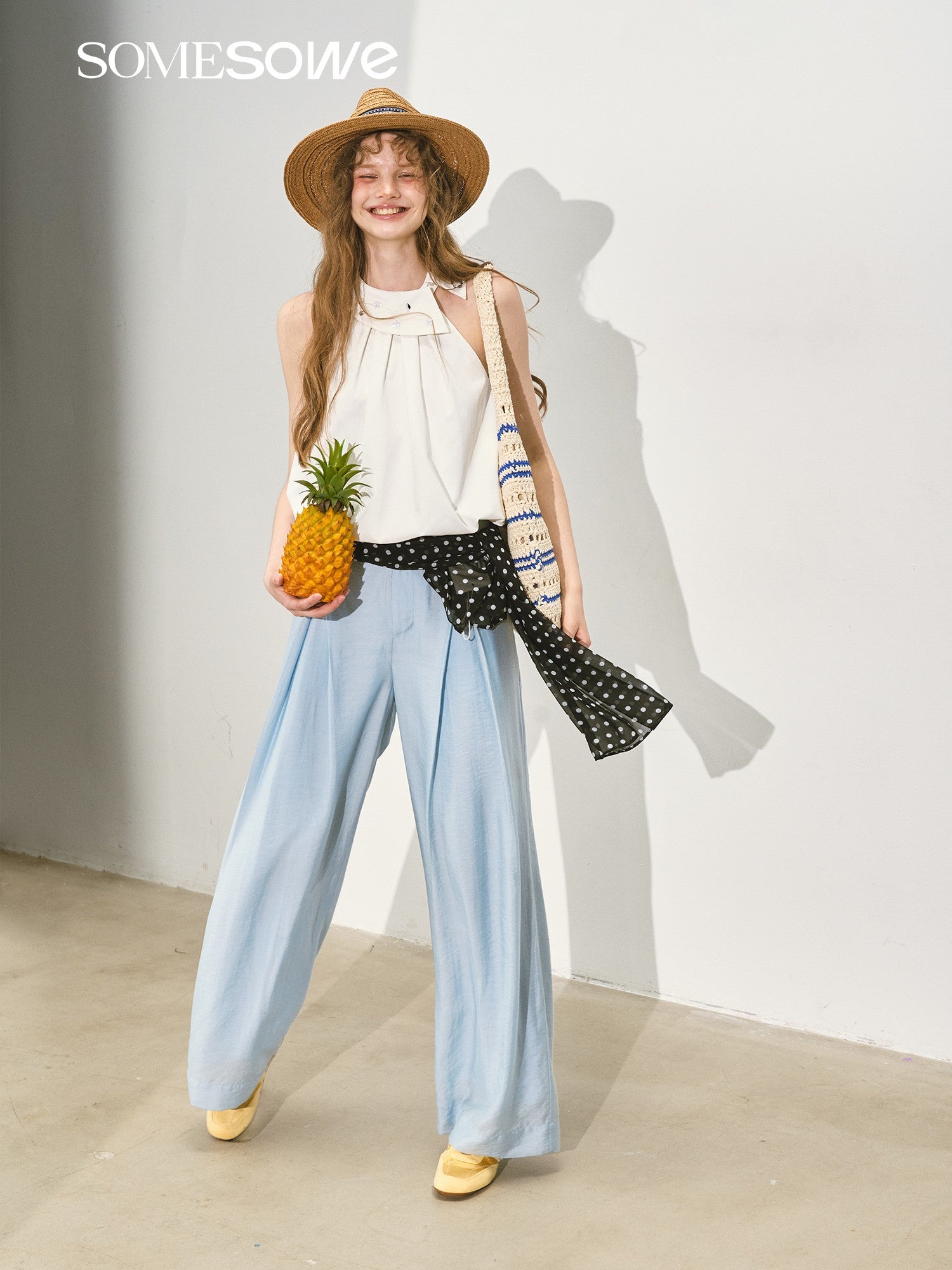 SOMESOWE S2508140 Sleeveless halter-neck shirt