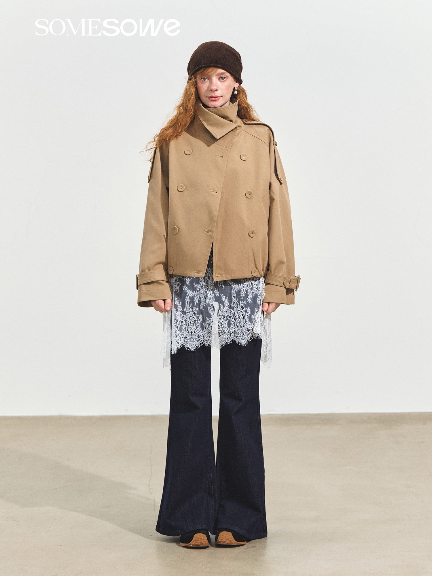 SOMESOWE S2508251 Slanted collar double breasted short windbreaker